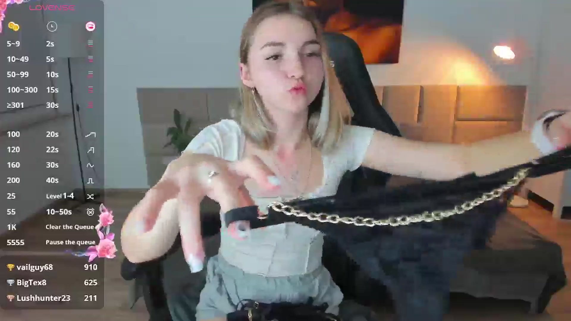 Gallery image thumbnail from Daisyy's myfreecams stream on, 11/27/2024, 20:22 image 17 of 20
