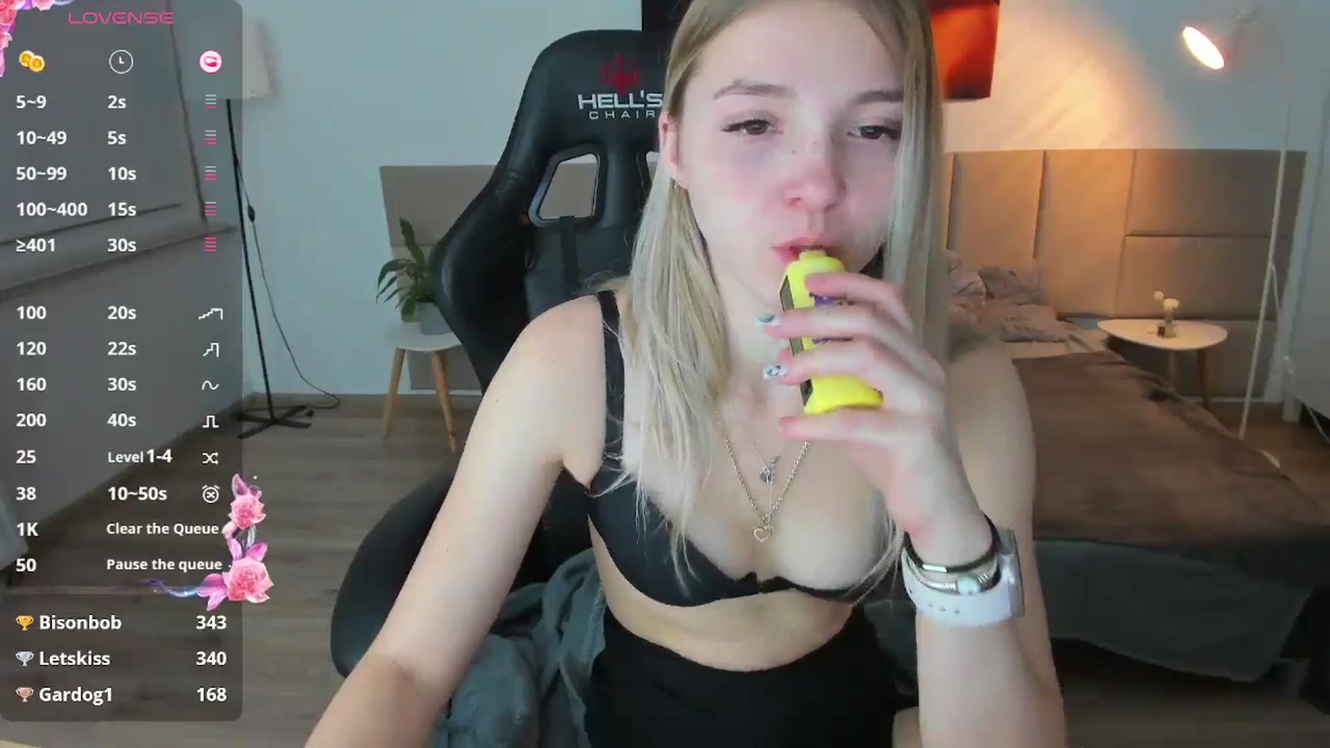 Gallery image thumbnail from Daisyy's myfreecams stream on, 12/03/2024, 17:55 image 18 of 20