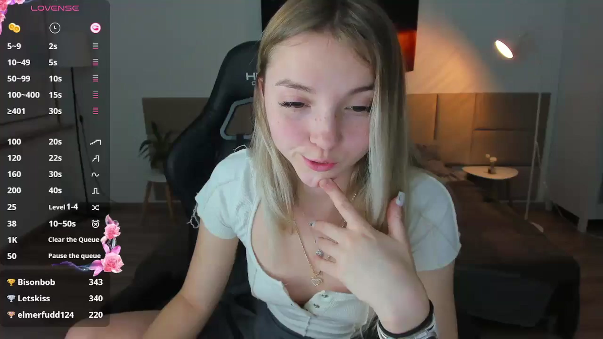 Gallery image thumbnail from Daisyy's myfreecams stream on, 12/03/2024, 19:19 image 6 of 20