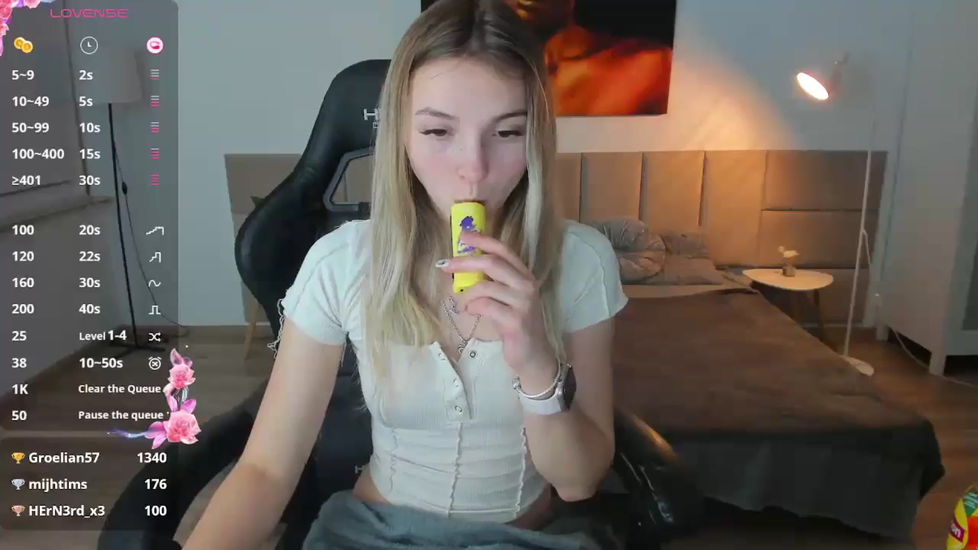 Gallery image thumbnail from Daisyy's myfreecams stream on, 12/06/2024, 16:03 image 14 of 20