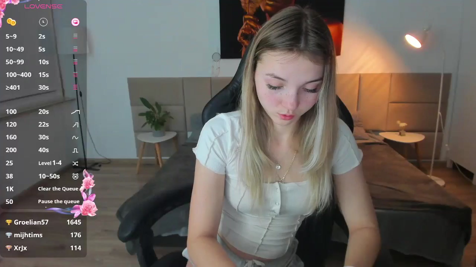 Gallery image thumbnail from Daisyy's myfreecams stream on, 12/06/2024, 17:47 image 1 of 20