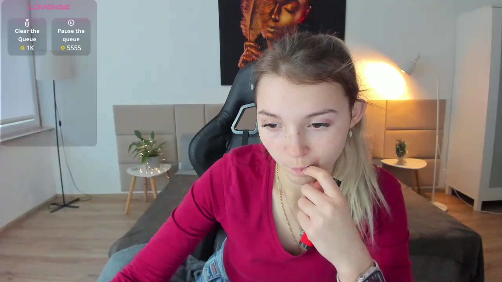 Gallery image thumbnail from Daisyy's myfreecams stream on, 12/16/2024, 13:47 image 4 of 20