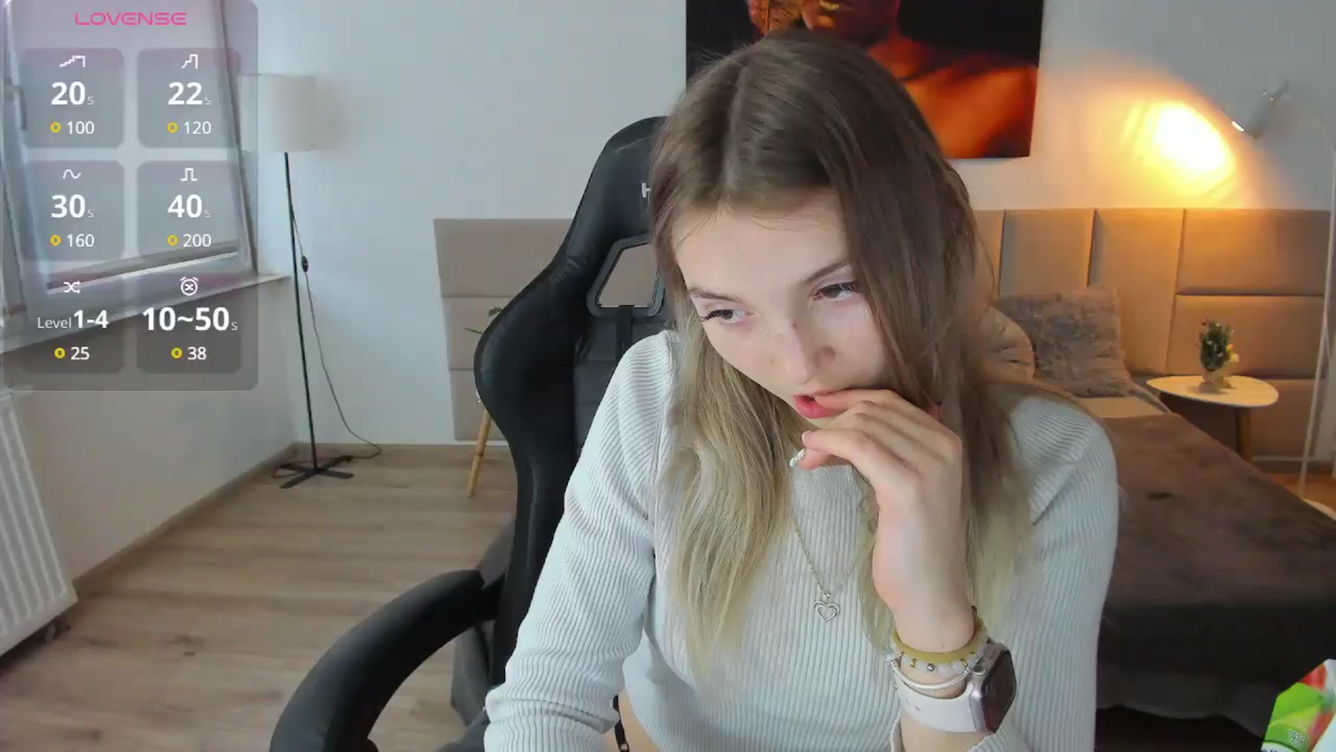 Gallery image thumbnail from Daisyy's myfreecams stream on, 12/19/2024, 17:44 image 4 of 20