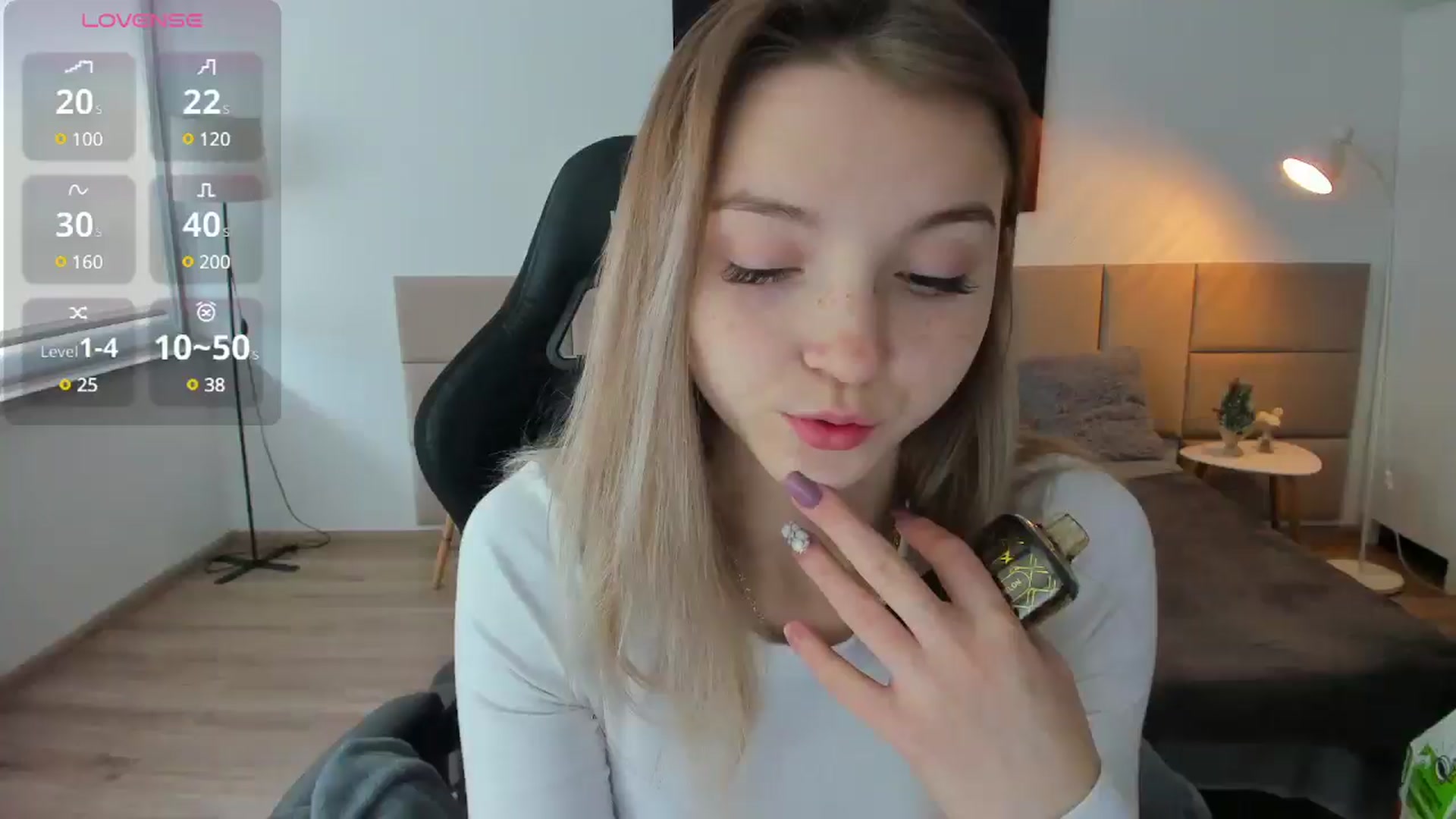 Gallery image thumbnail from Daisyy's myfreecams stream on, 12/21/2024, 13:31 image 1 of 20