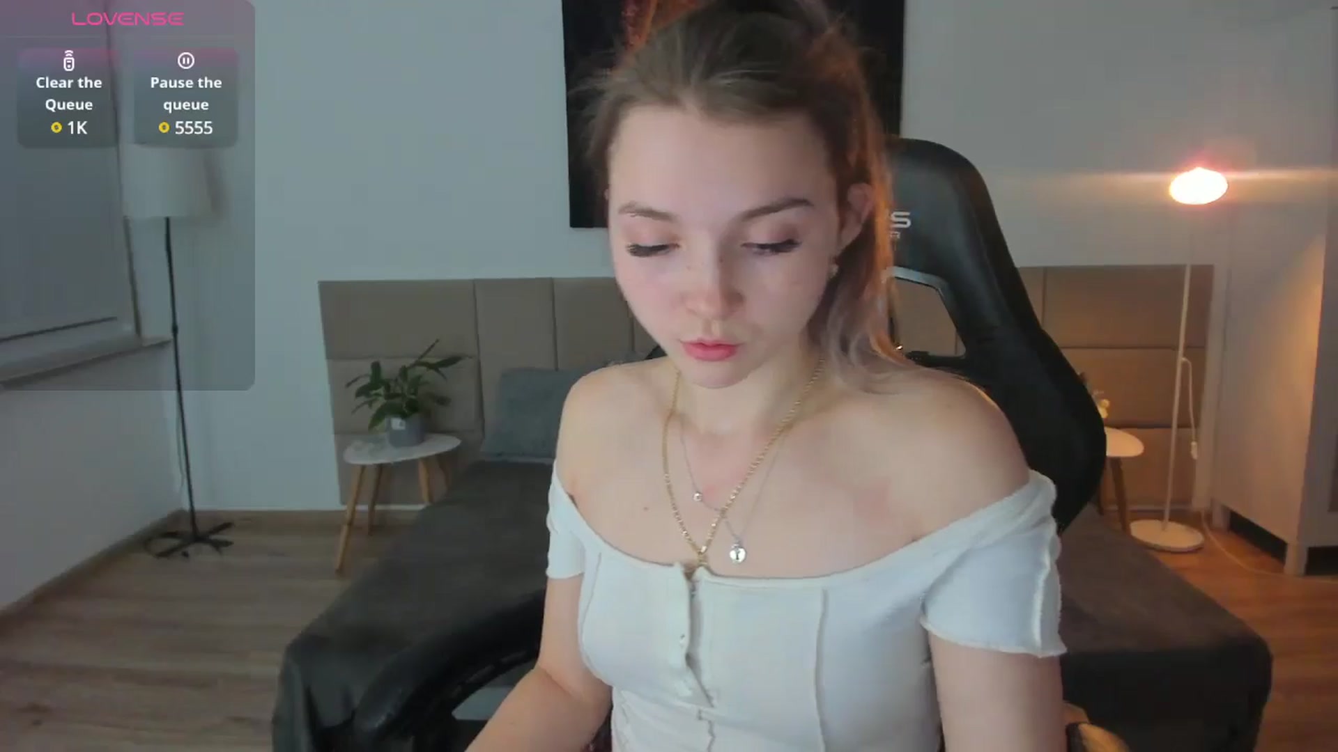 Gallery image thumbnail from Daisyy's myfreecams stream on, 01/05/2025, 17:49 image 4 of 20