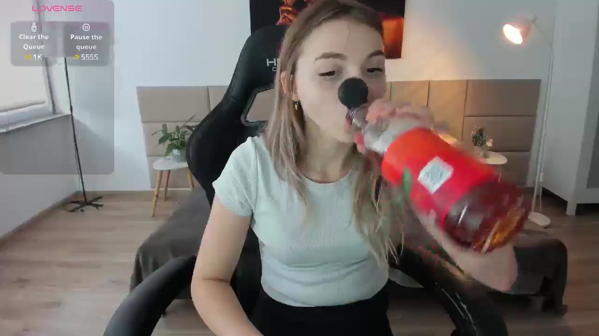 Gallery image thumbnail from Daisyy's myfreecams stream on, 01/06/2025, 14:27 image 3 of 20