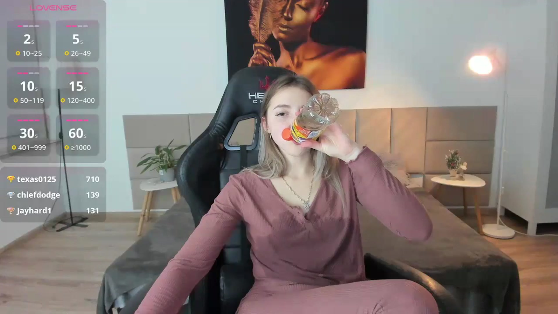 Gallery image thumbnail from Daisyy's myfreecams stream on, 01/10/2025, 15:27 image 19 of 20