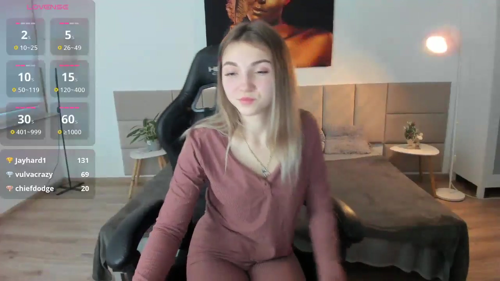 Gallery image thumbnail from Daisyy's myfreecams stream on, 01/10/2025, 15:27 image 3 of 20