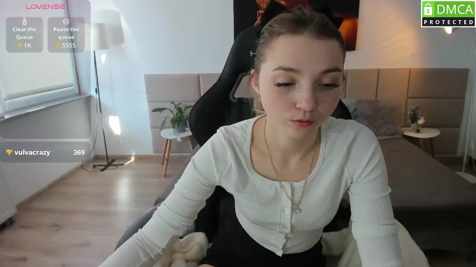 Gallery image thumbnail from Daisyy's myfreecams stream on, 03/06/2025, 14:49 image 4 of 20