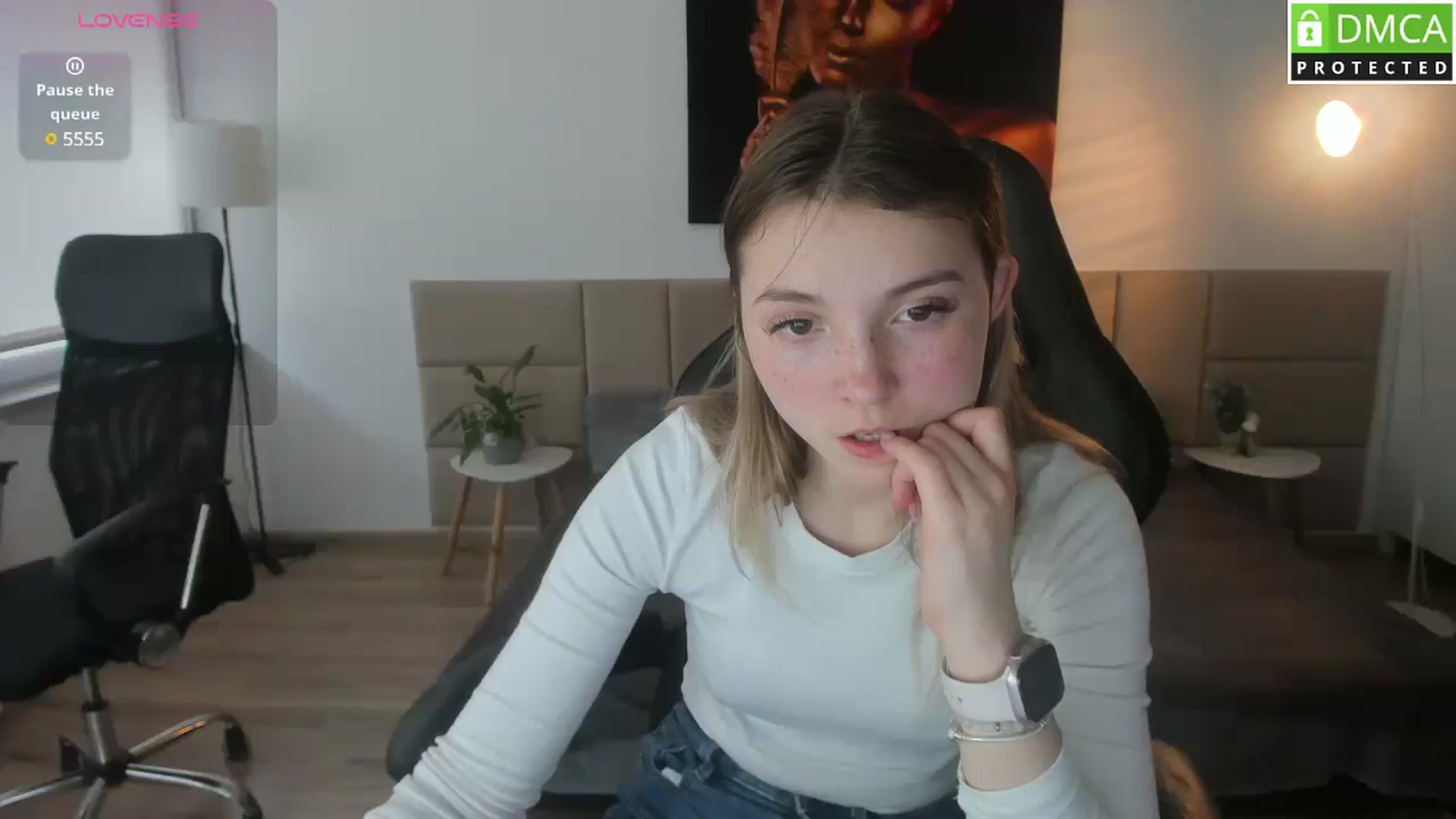 Gallery image thumbnail from Daisyy's myfreecams stream on, 03/31/2025, 13:45 image 3 of 20