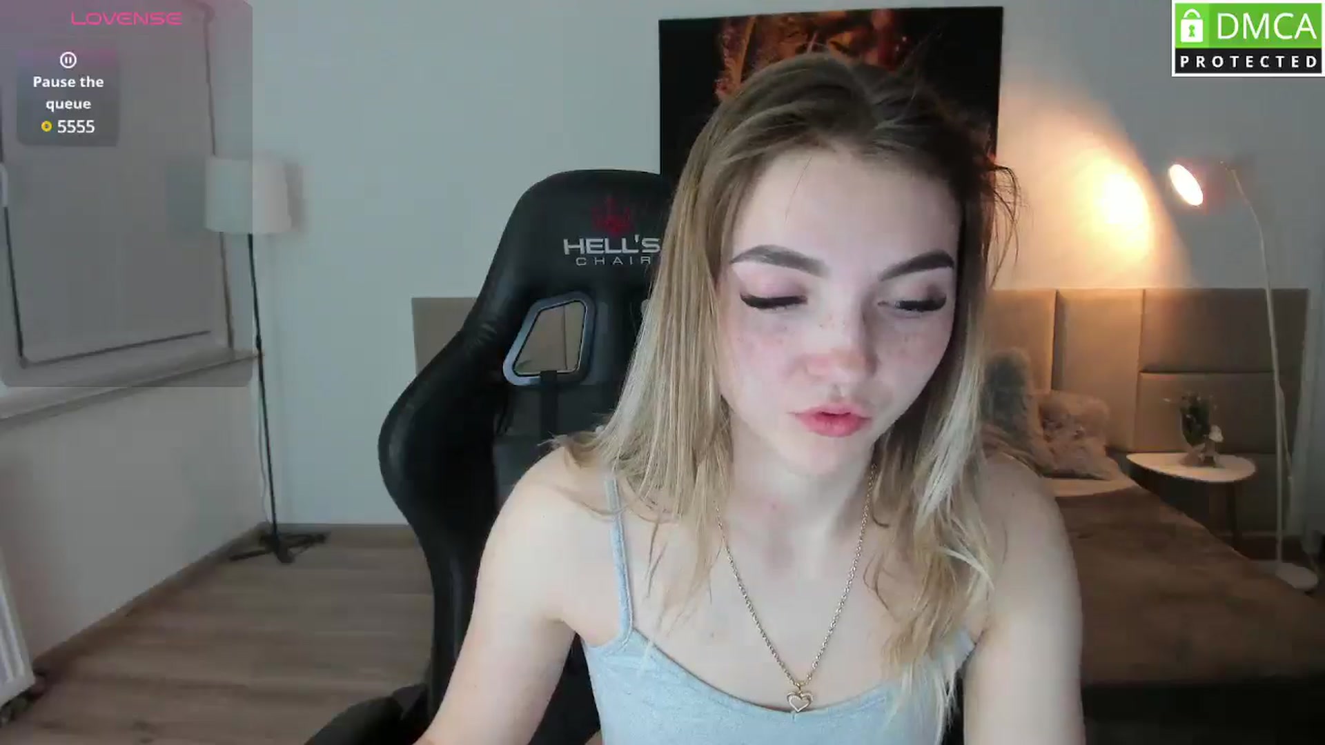 Gallery image thumbnail from Daisyy's myfreecams stream on, 04/06/2025, 22:20 image 2 of 20
