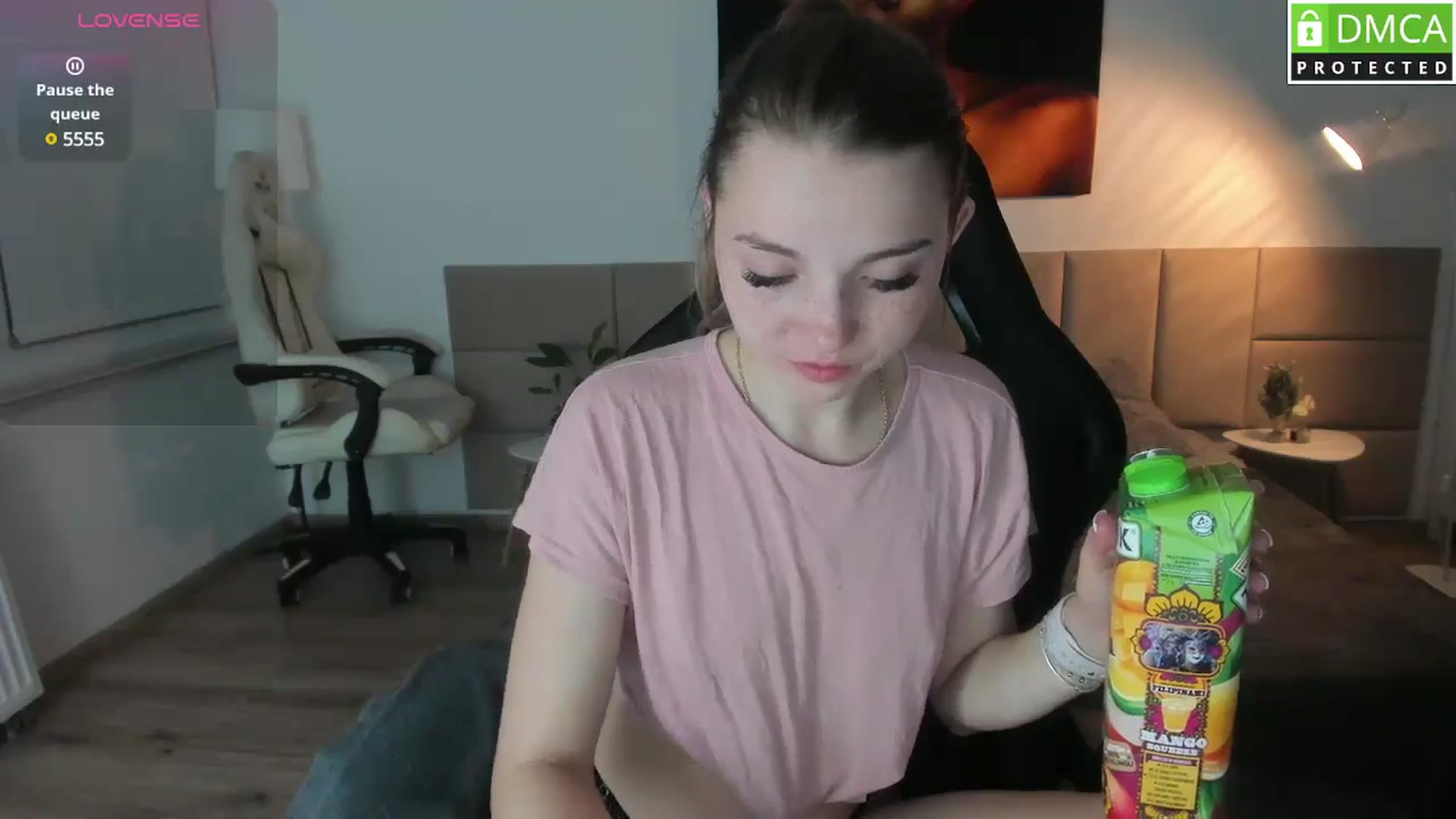 Gallery image thumbnail from Daisyy's myfreecams stream on, 04/16/2025, 19:54 image 19 of 20