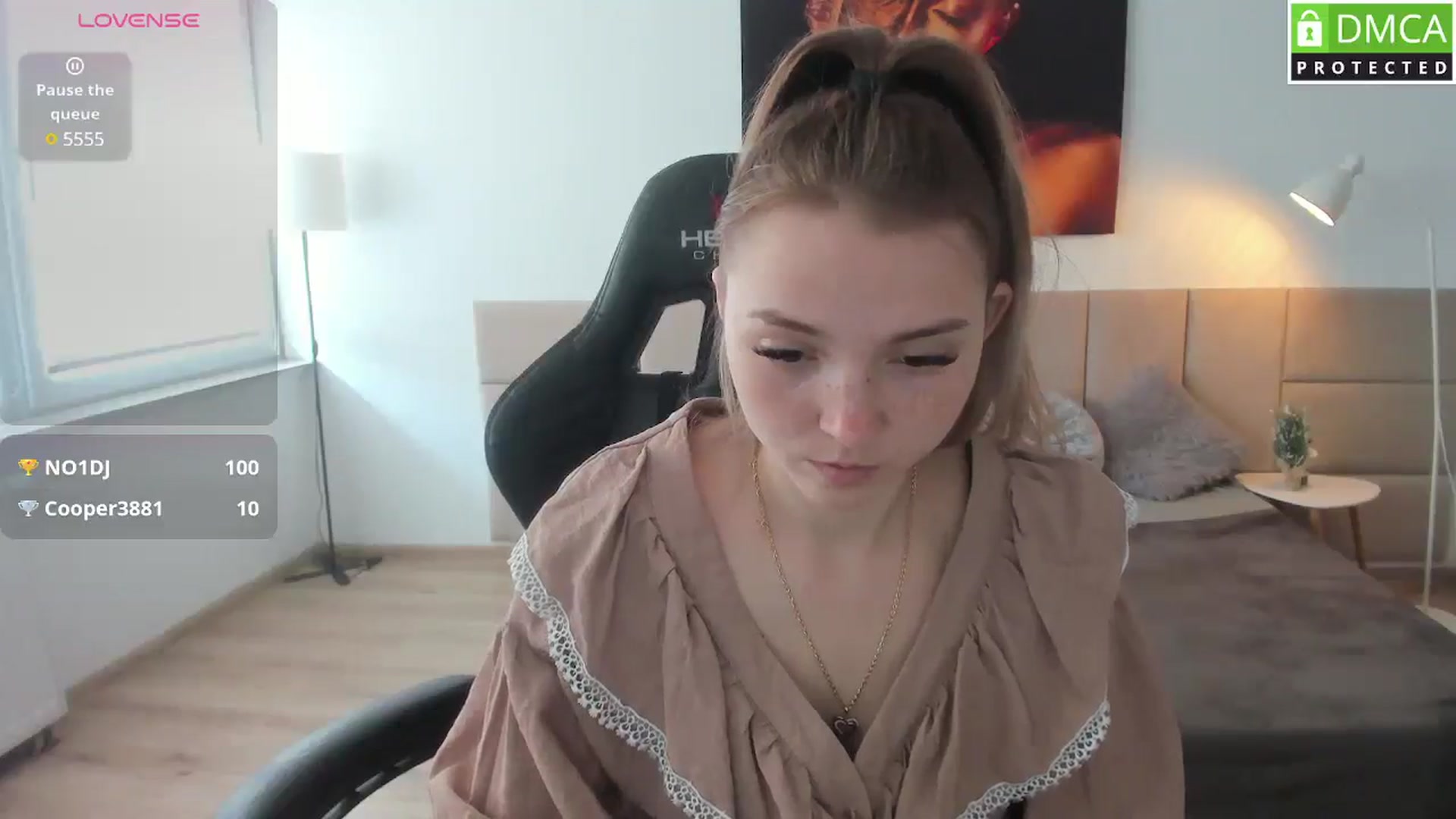 Gallery image thumbnail from Daisyy's myfreecams stream on, 05/01/2025, 12:57 image 18 of 20