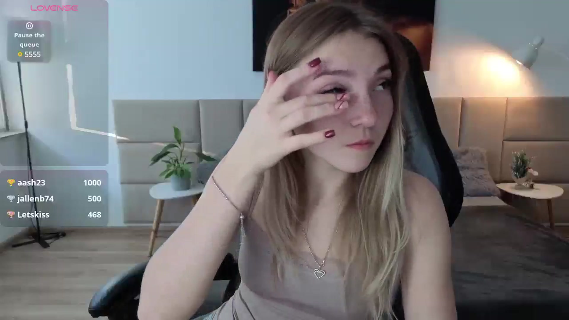 Gallery image thumbnail from Daisyy's myfreecams stream on, 05/09/2025, 17:24 image 14 of 20