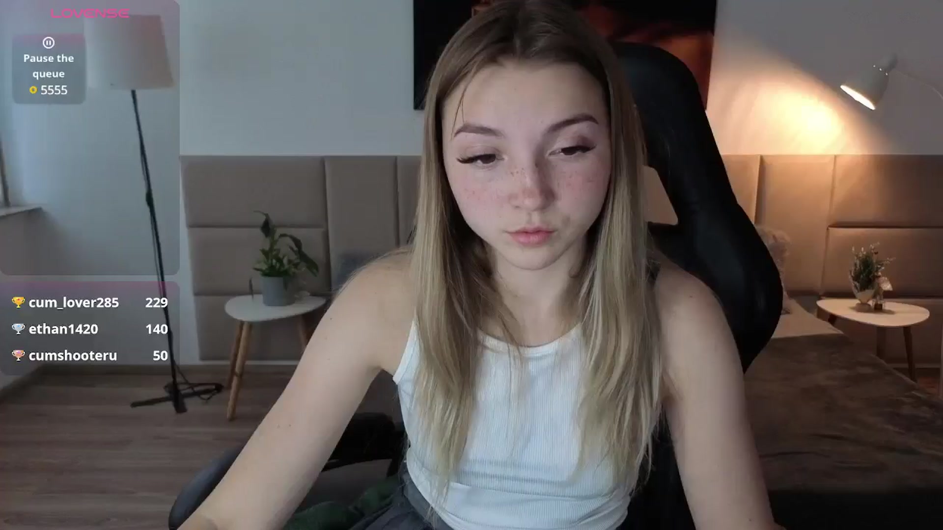Gallery image thumbnail from Daisyy's myfreecams stream on, 05/14/2025, 17:17 image 7 of 20