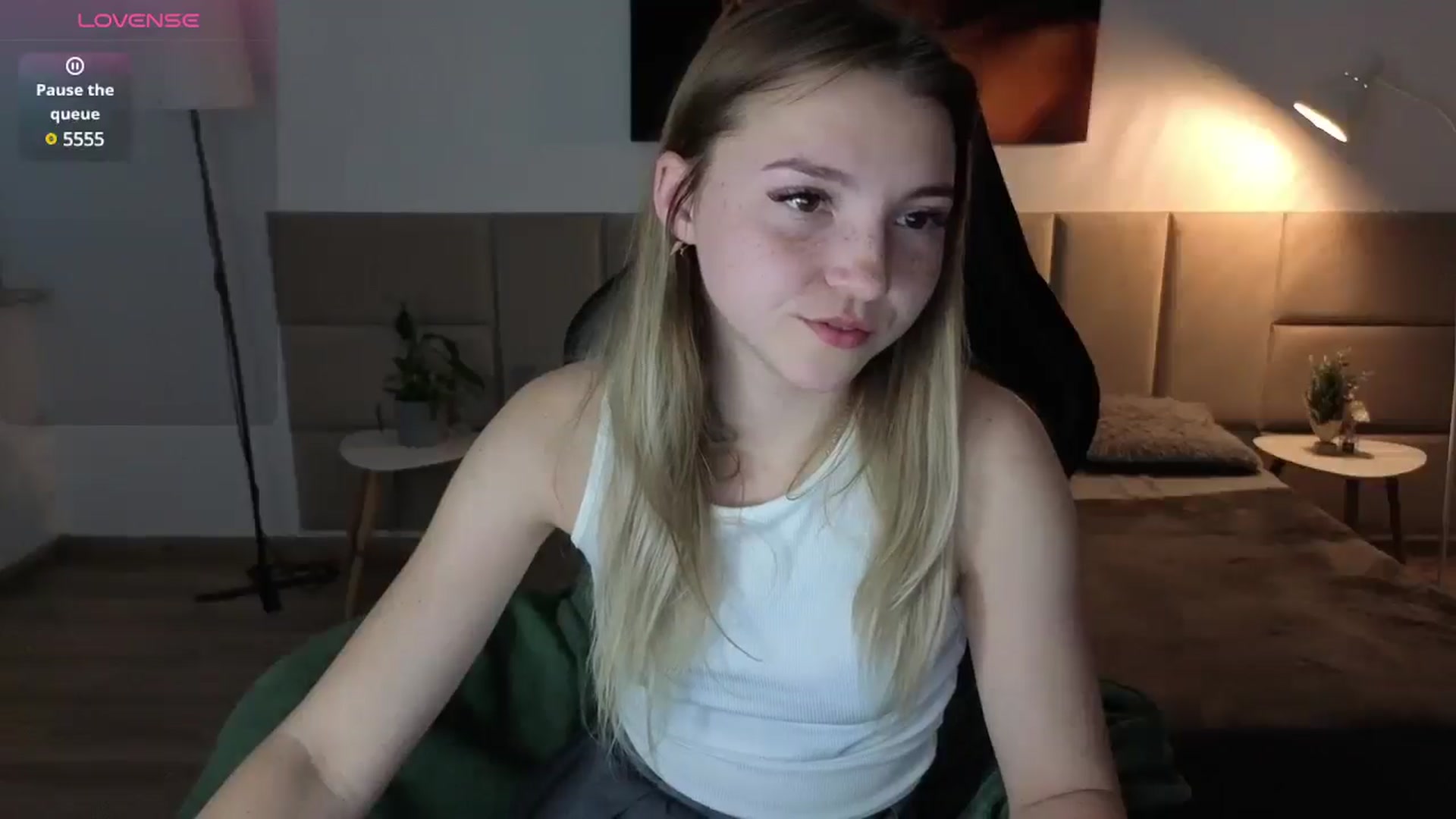 Gallery image thumbnail from Daisyy's myfreecams stream on, 05/14/2025, 18:53 image 14 of 20