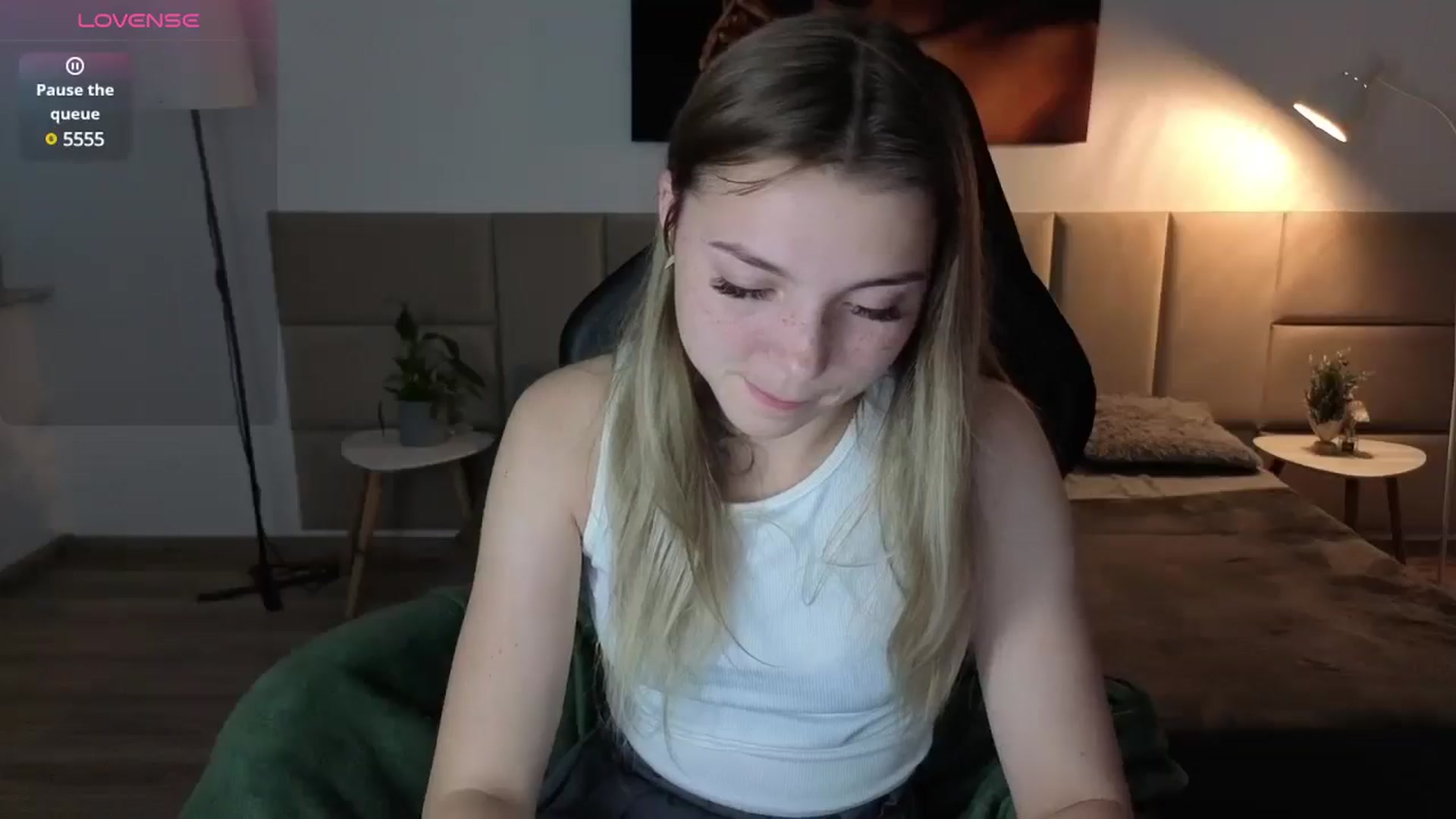 Gallery image thumbnail from Daisyy's myfreecams stream on, 05/14/2025, 18:53 image 15 of 20