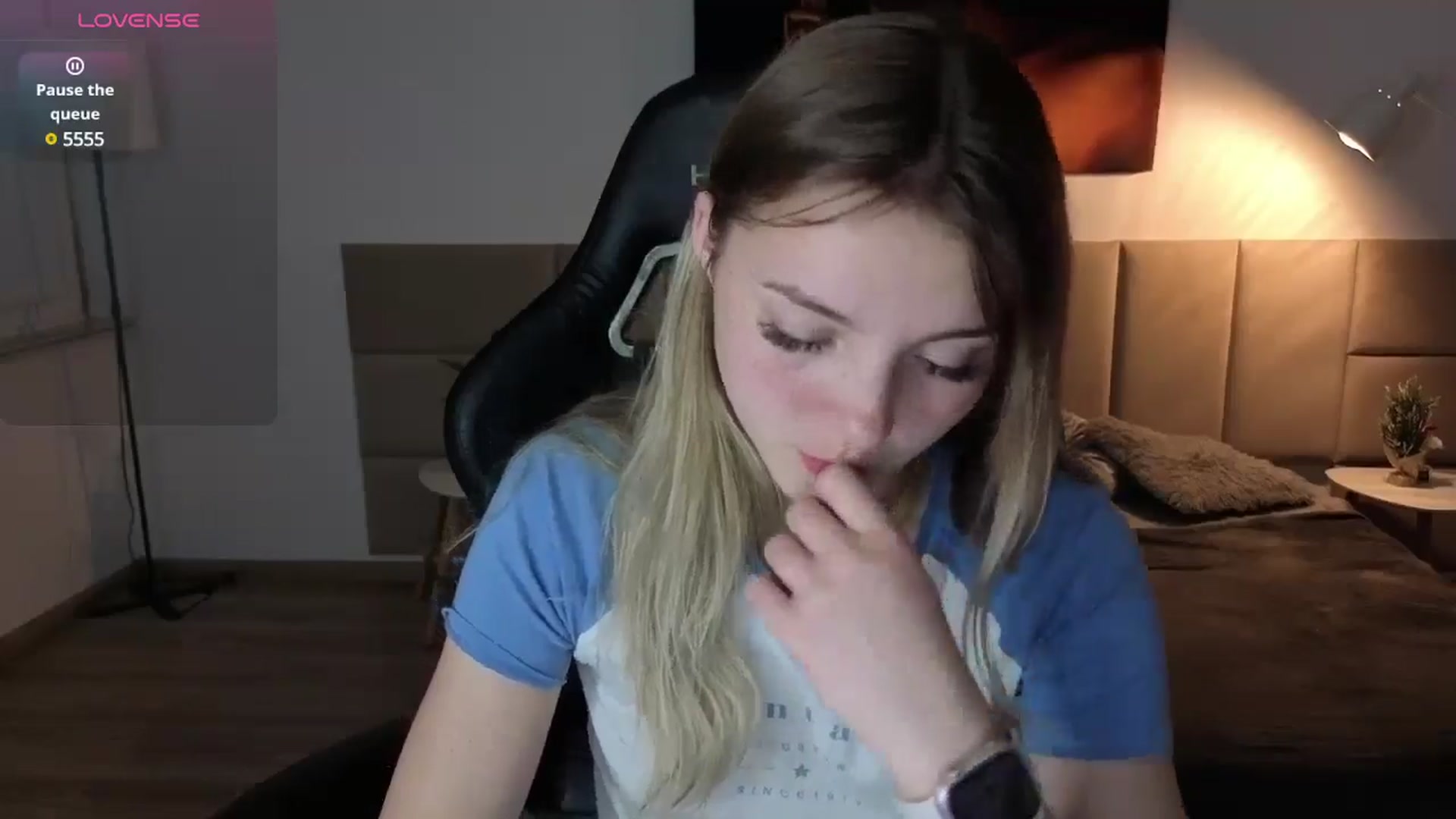 Gallery image thumbnail from Daisyy's myfreecams stream on, 05/16/2025, 19:02 image 13 of 20