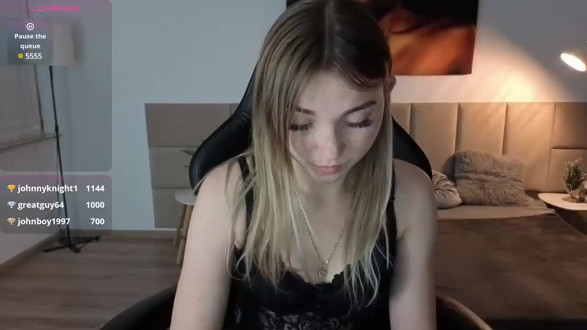 Gallery image thumbnail from Daisyy's myfreecams stream on, 05/17/2025, 20:06 image 12 of 20