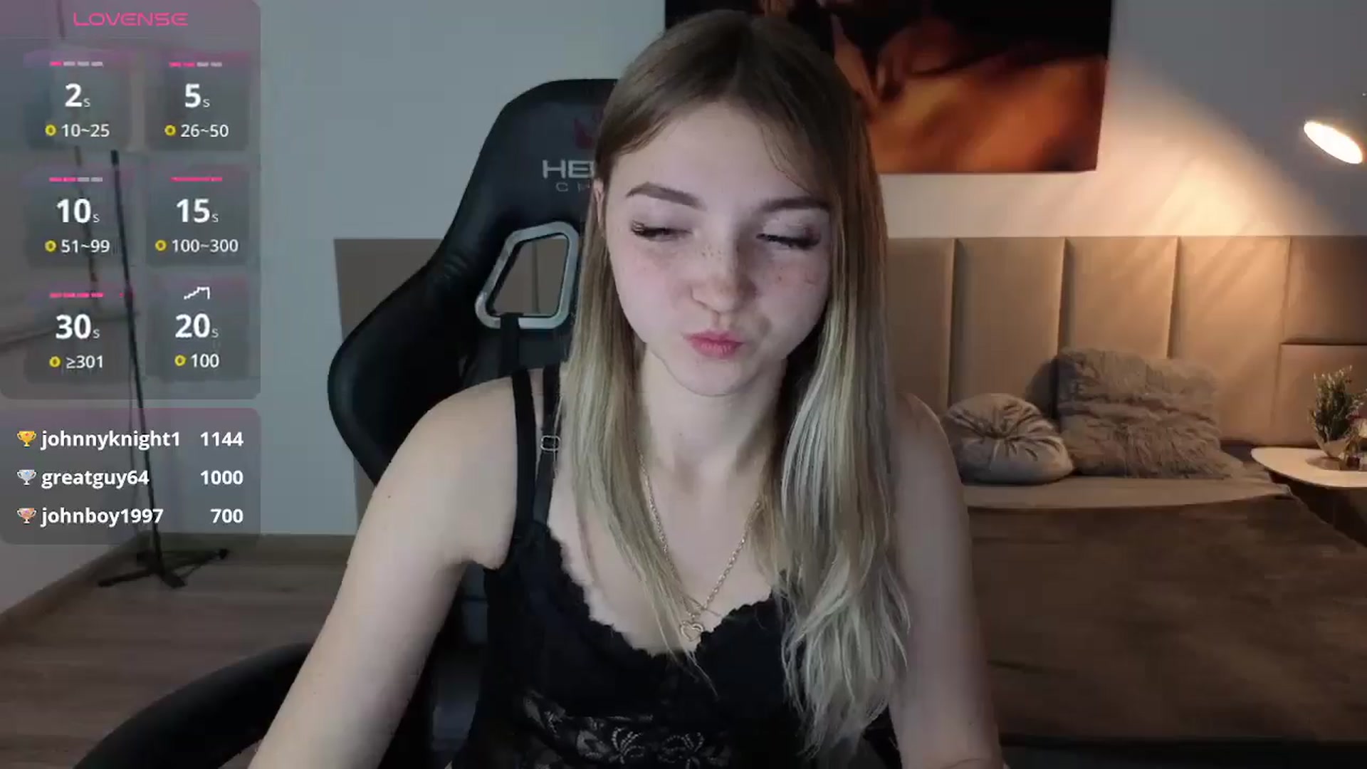 Gallery image thumbnail from Daisyy's myfreecams stream on, 05/17/2025, 20:06 image 5 of 20