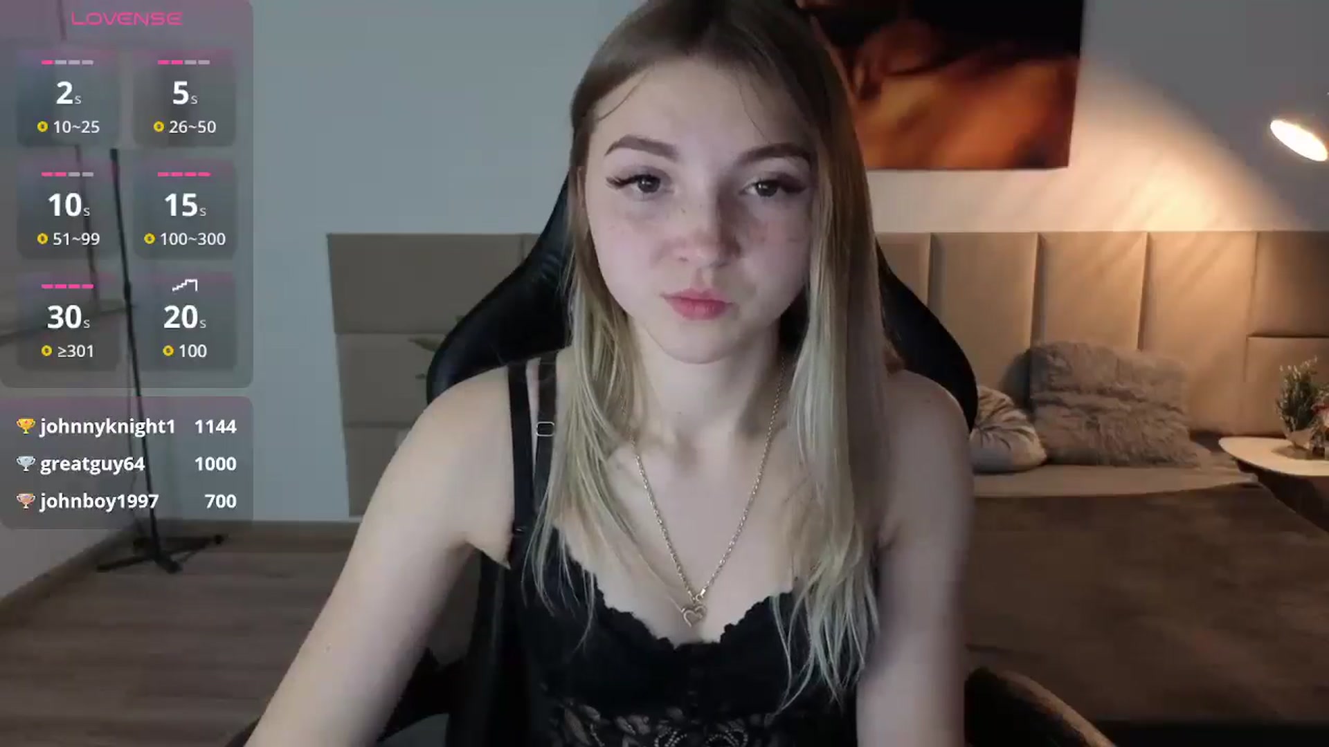 Gallery image thumbnail from Daisyy's myfreecams stream on, 05/17/2025, 20:06 image 18 of 20