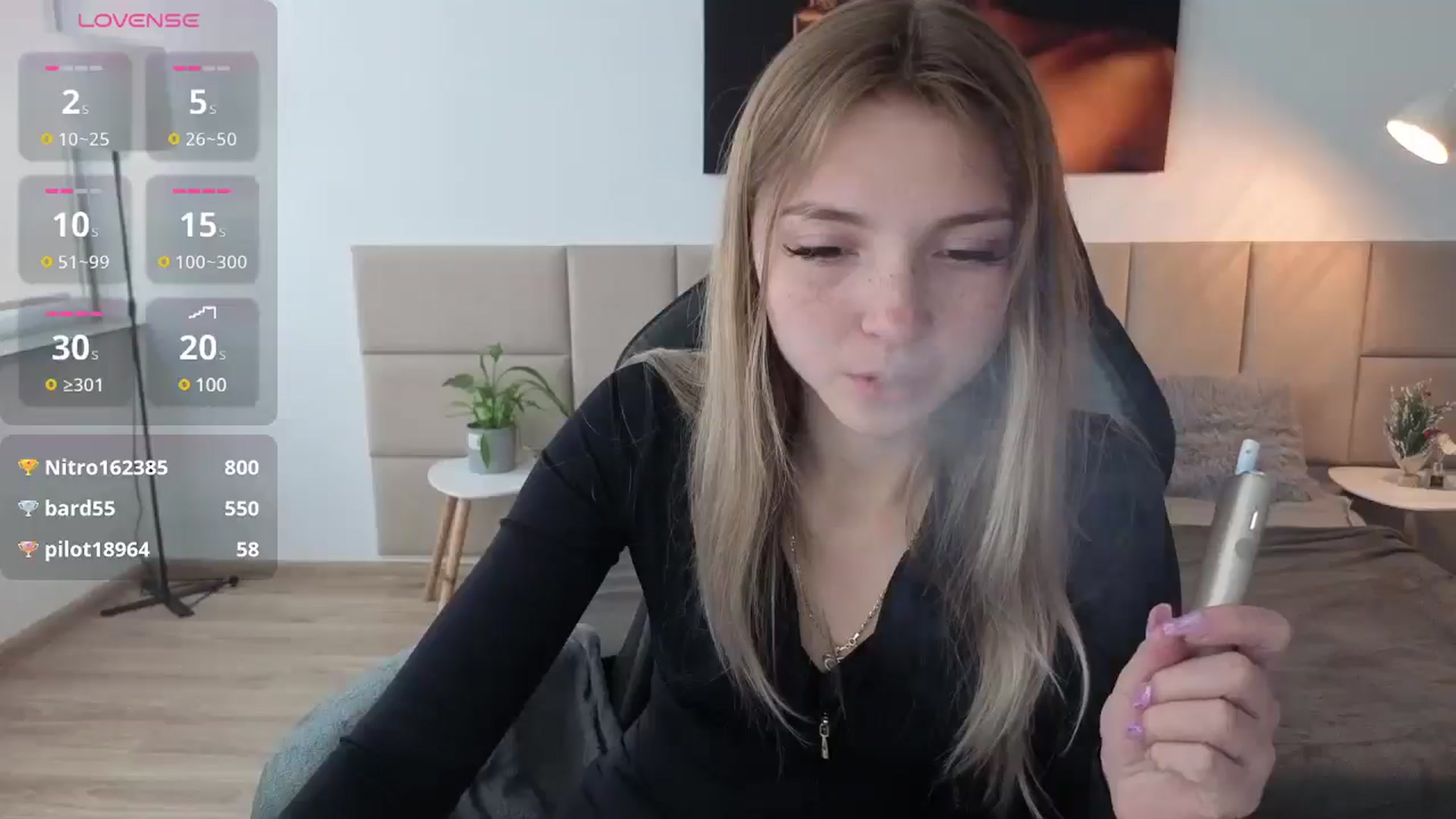 Gallery image thumbnail from Daisyy's myfreecams stream on, 05/19/2025, 14:34 image 18 of 20