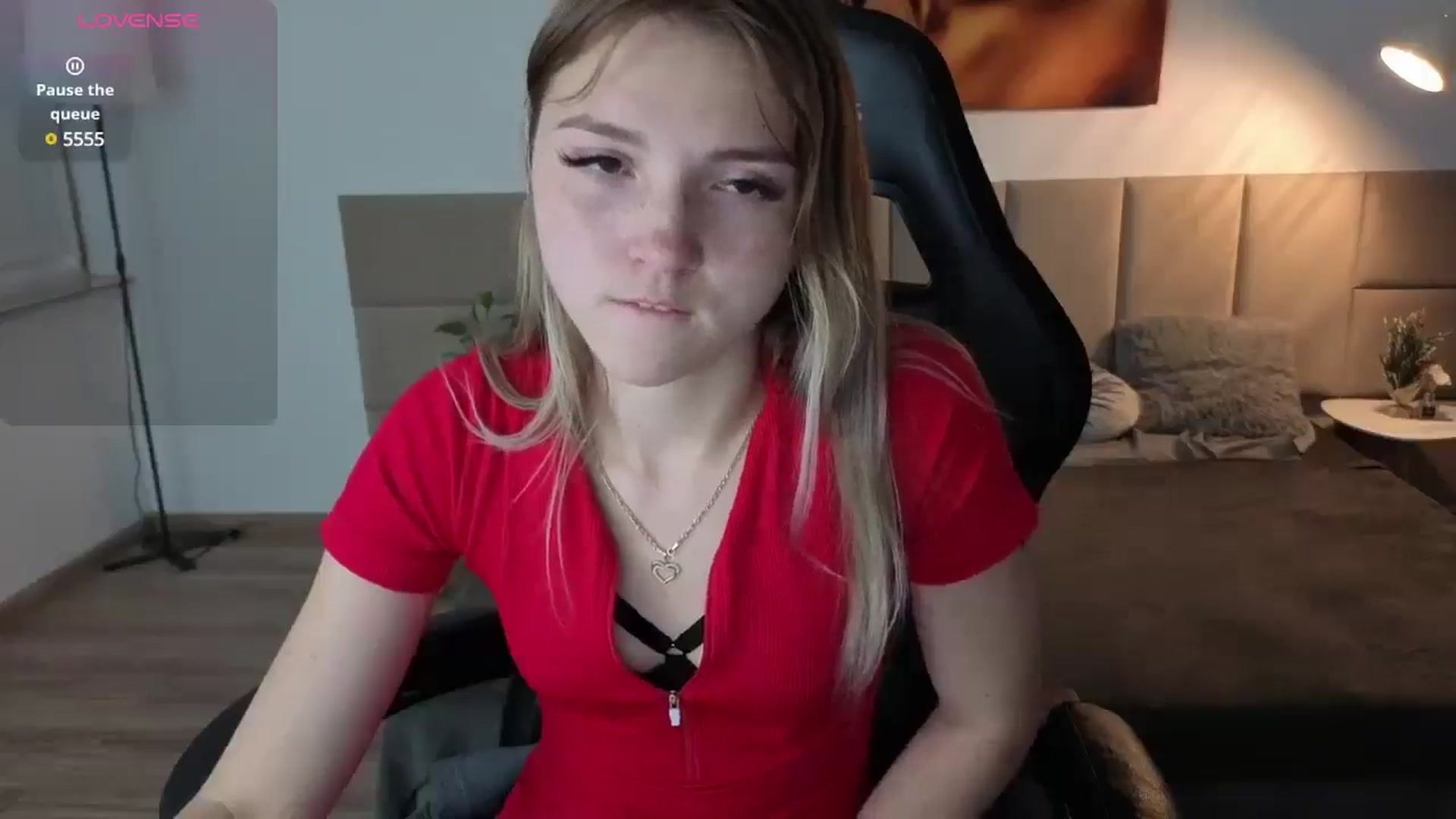 Gallery image thumbnail from Daisyy's myfreecams stream on, 05/19/2025, 19:46 image 14 of 20