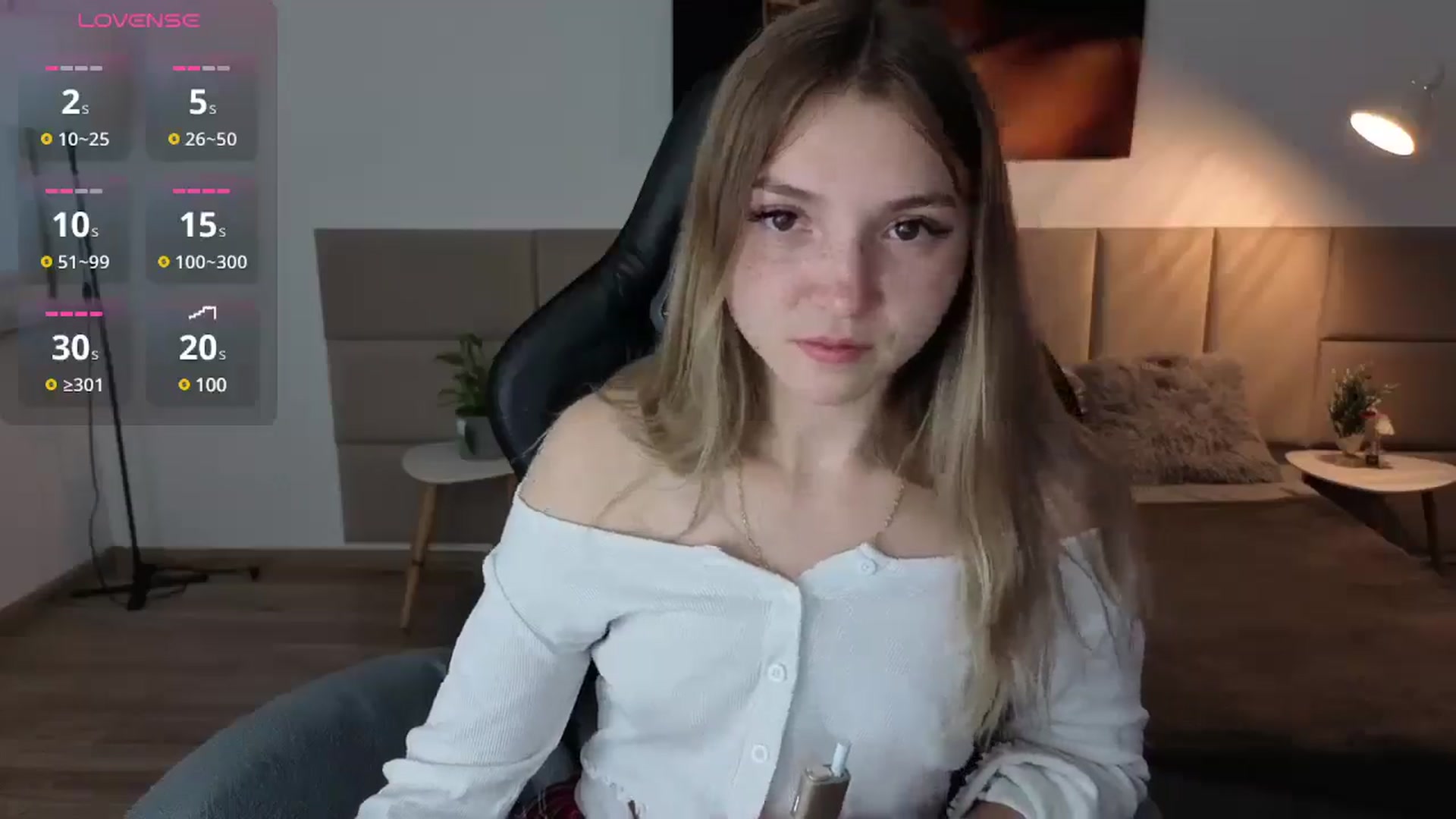 Gallery image thumbnail from Daisyy's myfreecams stream on, 05/21/2025, 18:39 image 17 of 20