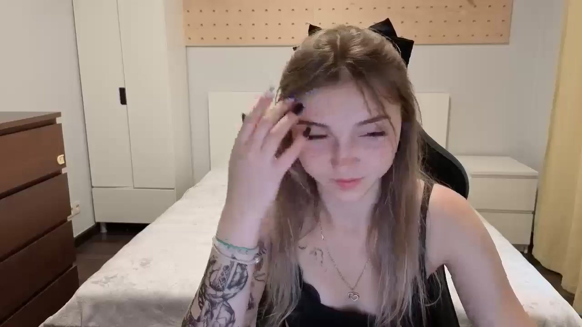 Gallery image thumbnail from Daisyy's myfreecams stream on, 06/16/2025, 13:22 image 12 of 20