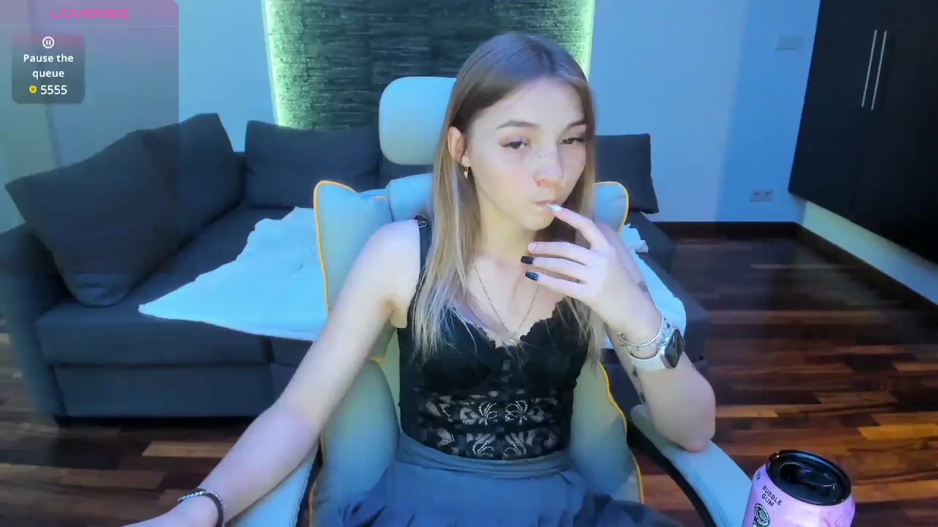 Gallery image thumbnail from Daisyy's myfreecams stream on, 06/18/2025, 17:06 image 15 of 20