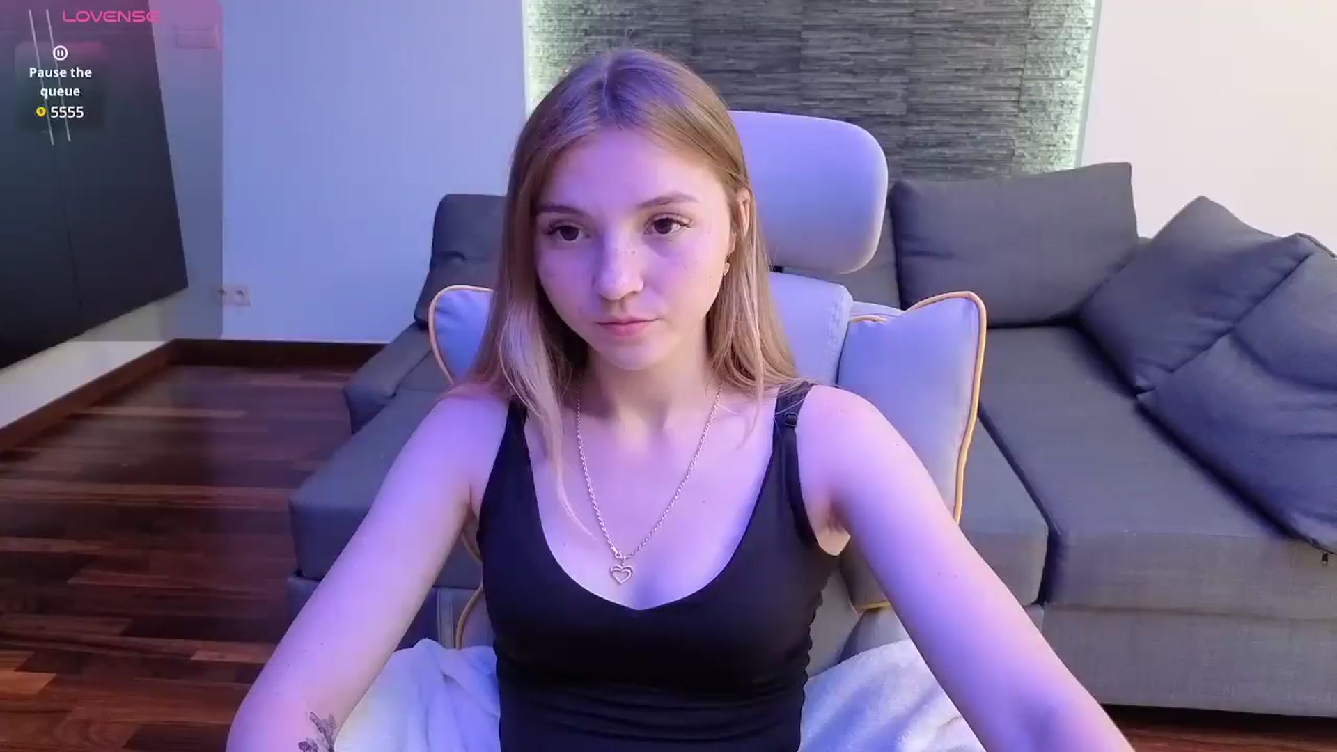 Gallery image thumbnail from Daisyy's myfreecams stream on, 07/01/2025, 13:29 image 4 of 20