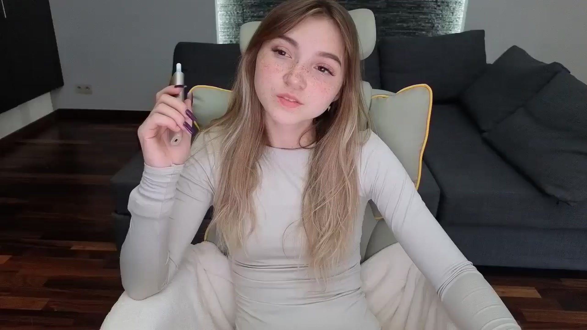 Gallery image thumbnail from Daisyy's myfreecams stream on, 07/04/2025, 17:04 image 1 of 20
