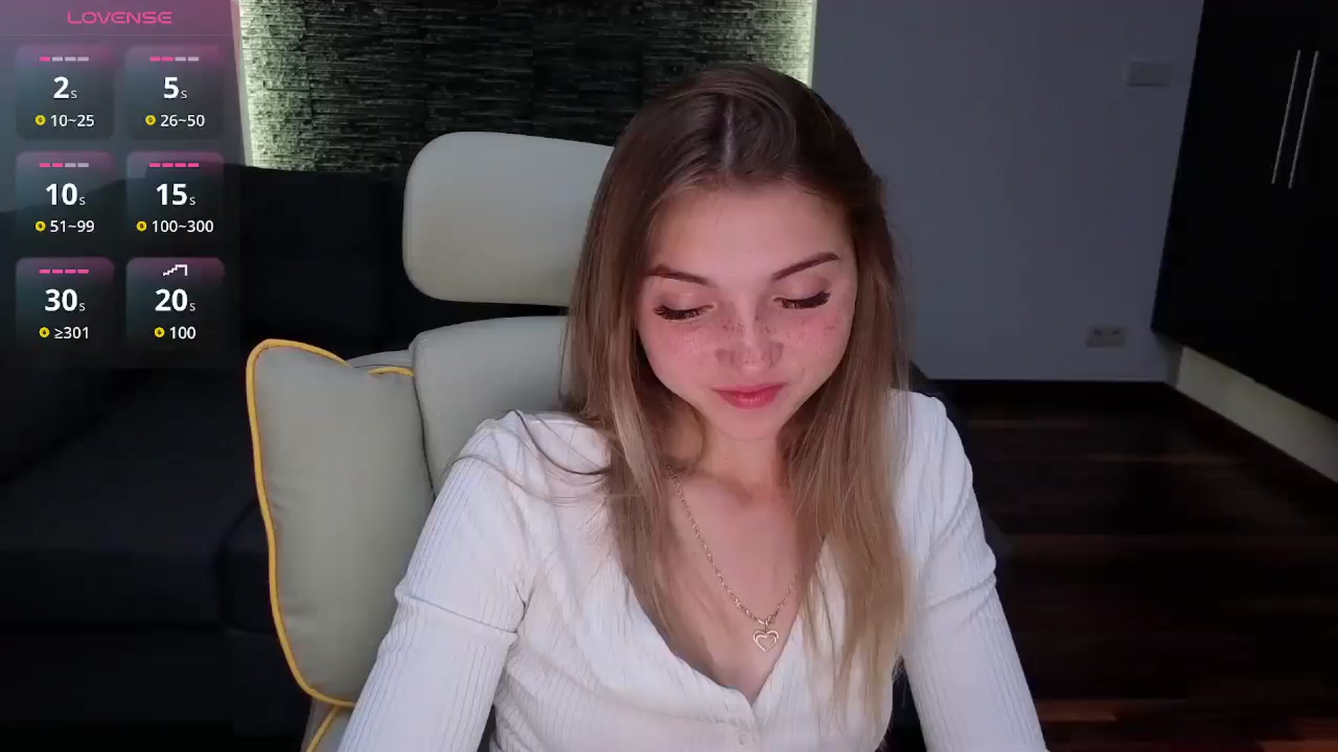 Gallery image thumbnail from Daisyy's myfreecams stream on, 07/19/2025, 19:57 image 16 of 20