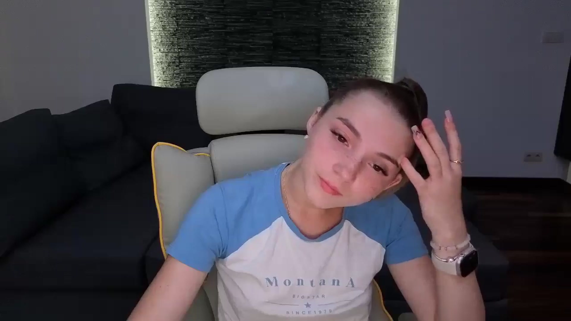 Gallery image thumbnail from Daisyy's myfreecams stream on, 07/20/2025, 17:59 image 14 of 20