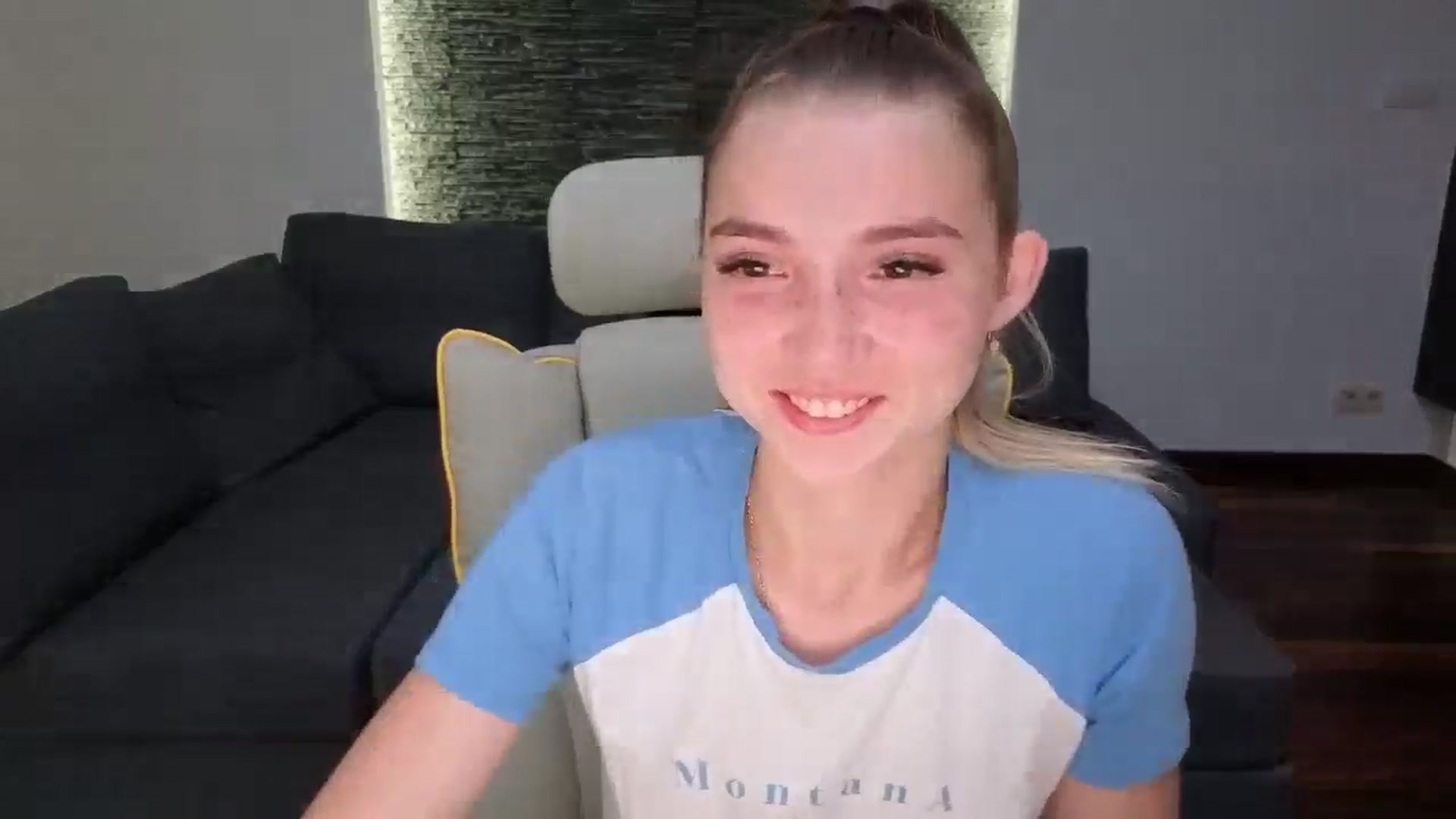 Gallery image thumbnail from Daisyy's myfreecams stream on, 07/20/2025, 17:59 image 6 of 20