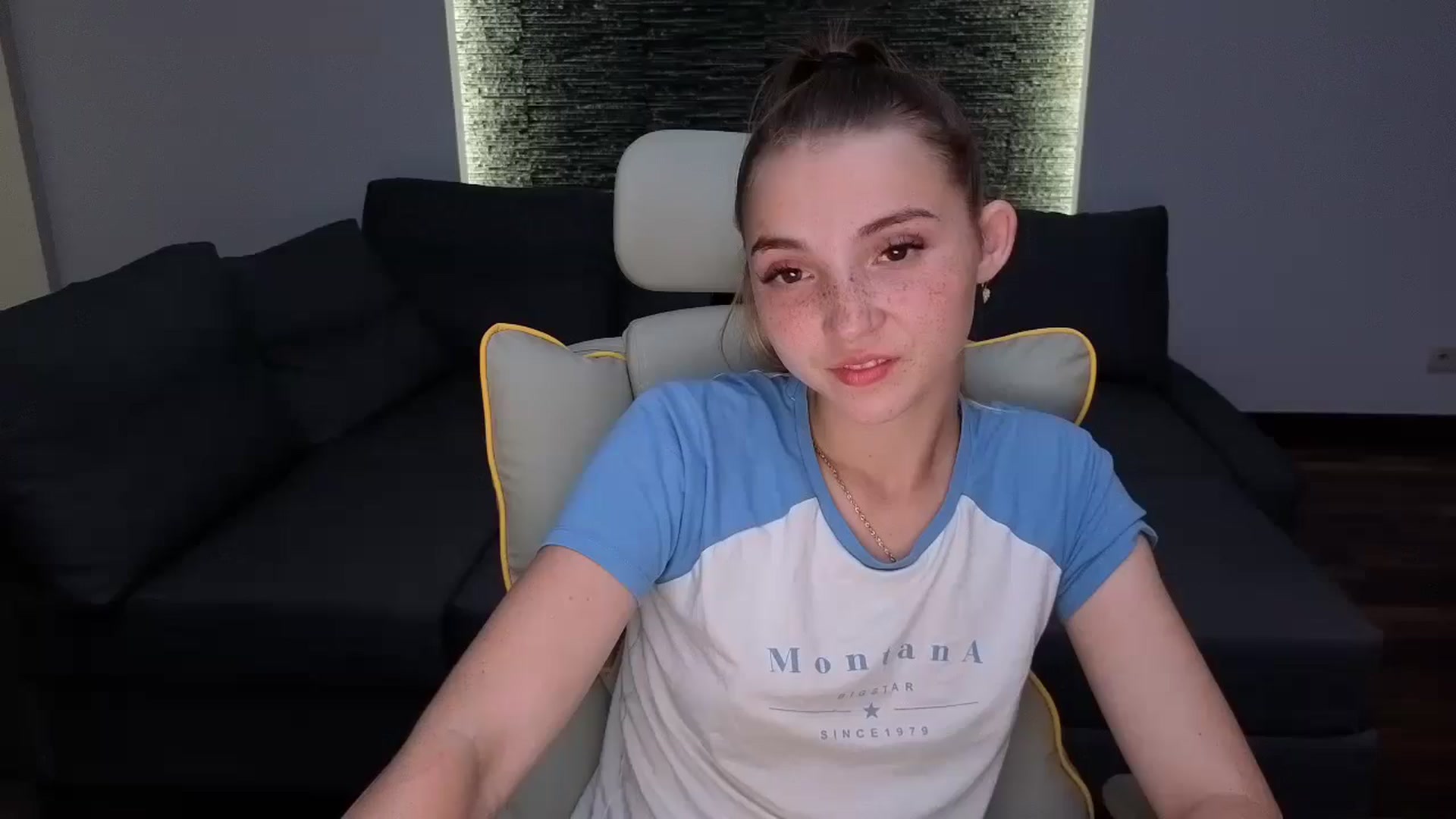 Gallery image thumbnail from Daisyy's myfreecams stream on, 07/20/2025, 20:01 image 6 of 20