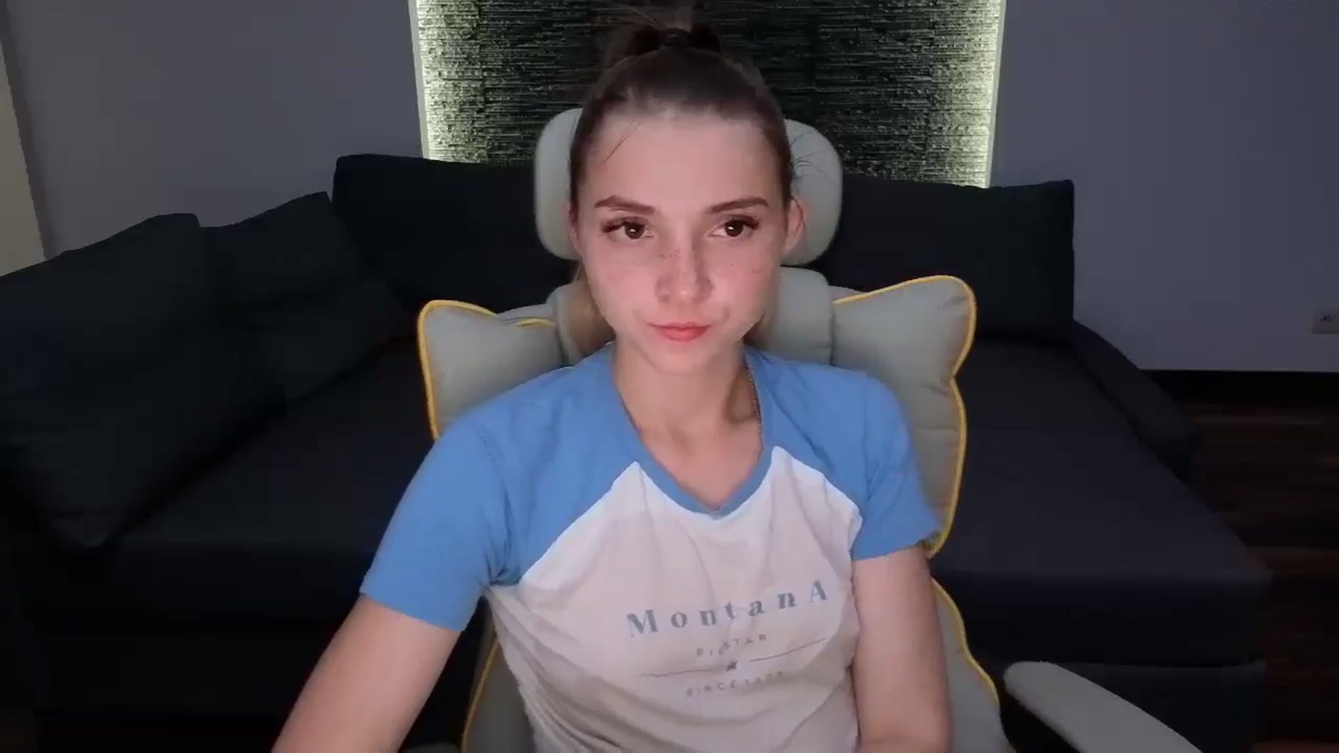 Gallery image thumbnail from Daisyy's myfreecams stream on, 07/20/2025, 20:01 image 13 of 20