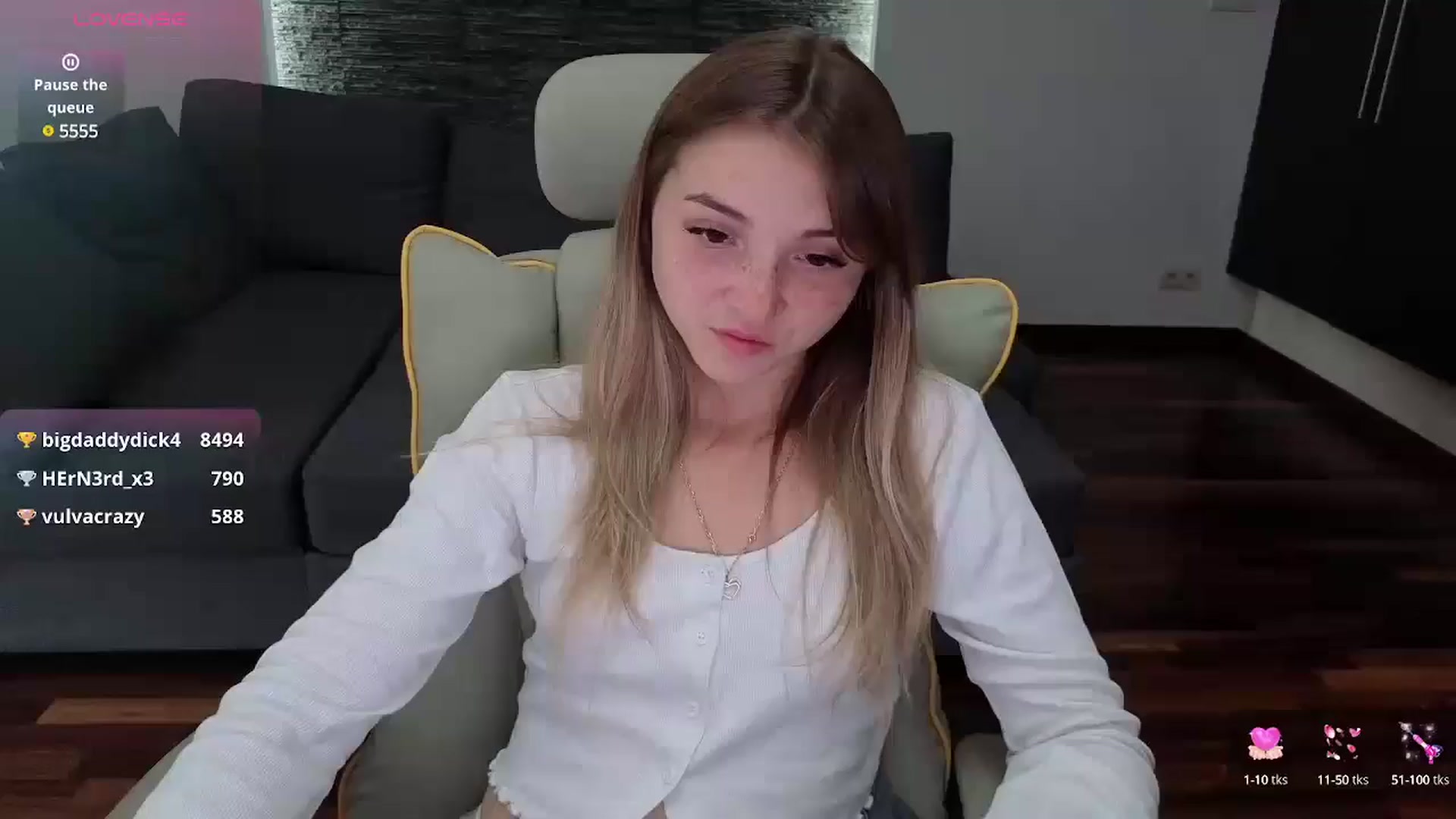 Gallery image thumbnail from Daisyy's myfreecams stream on, 07/25/2025, 14:46 image 16 of 20
