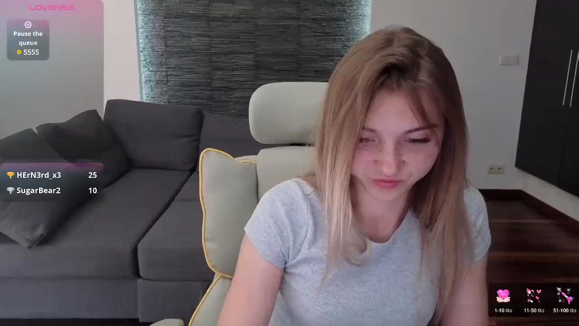Gallery image thumbnail from Daisyy's myfreecams stream on, 07/31/2025, 13:39 image 9 of 20