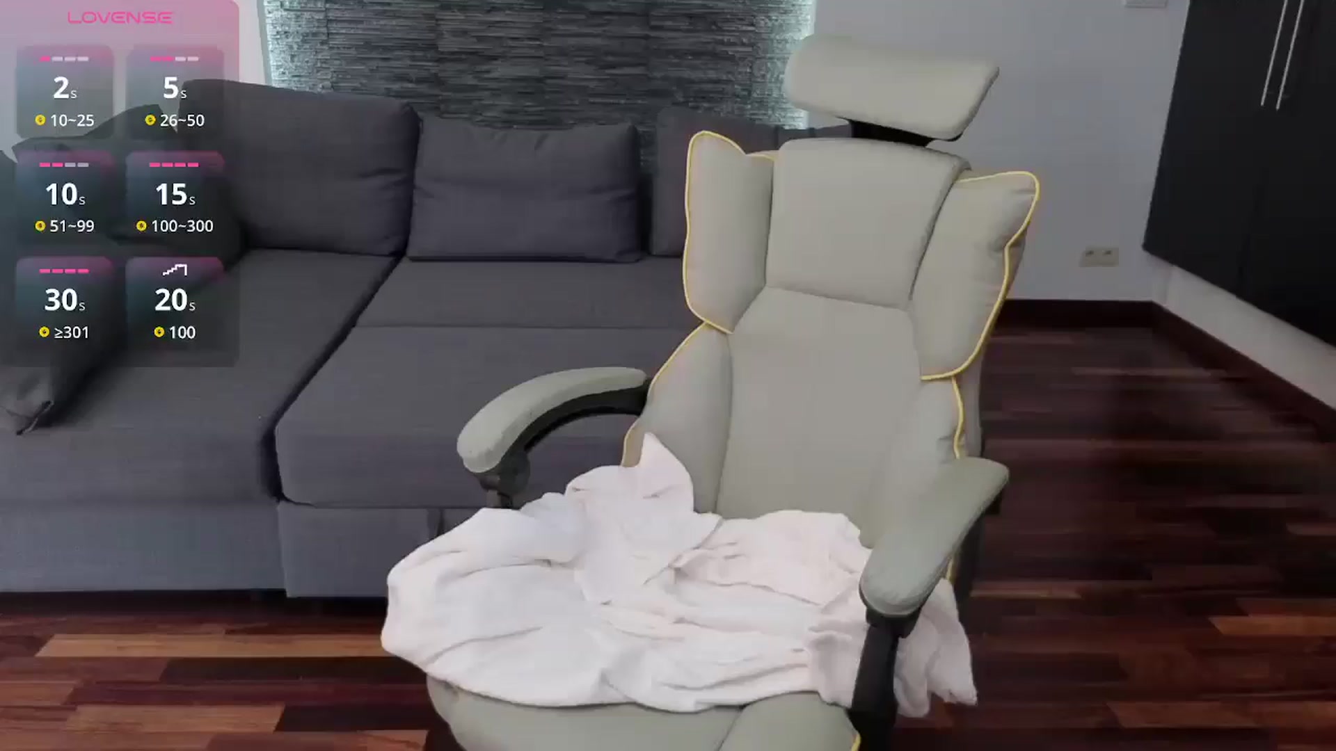 Gallery image thumbnail from Daisyy's myfreecams stream on, 07/31/2025, 14:34 image 5 of 20