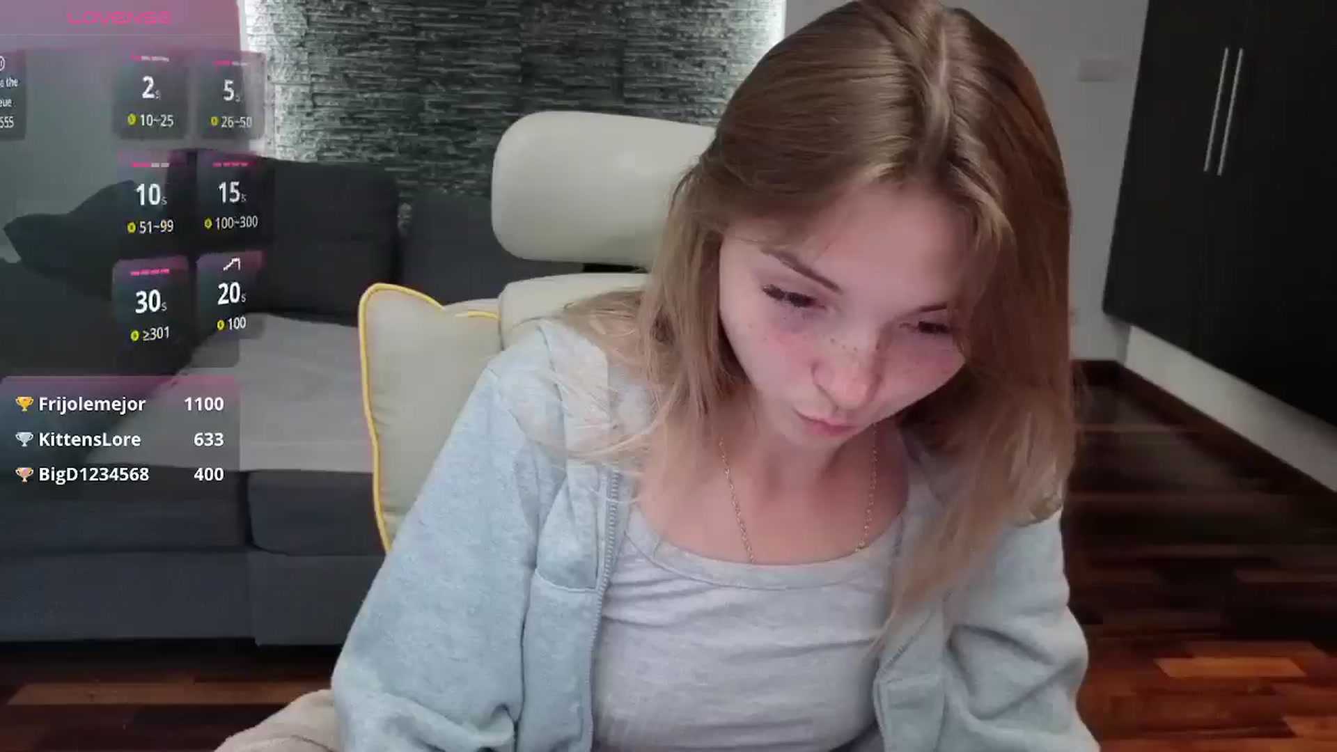 Gallery image thumbnail from Daisyy's myfreecams stream on, 08/01/2025, 18:01 image 13 of 20