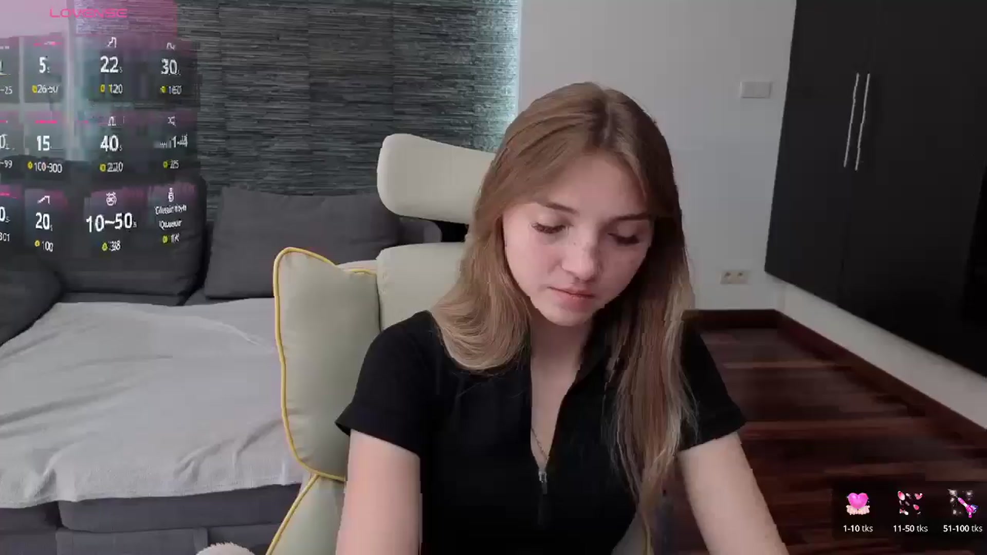 Gallery image thumbnail from Daisyy's myfreecams stream on, 08/03/2025, 12:49 image 15 of 20