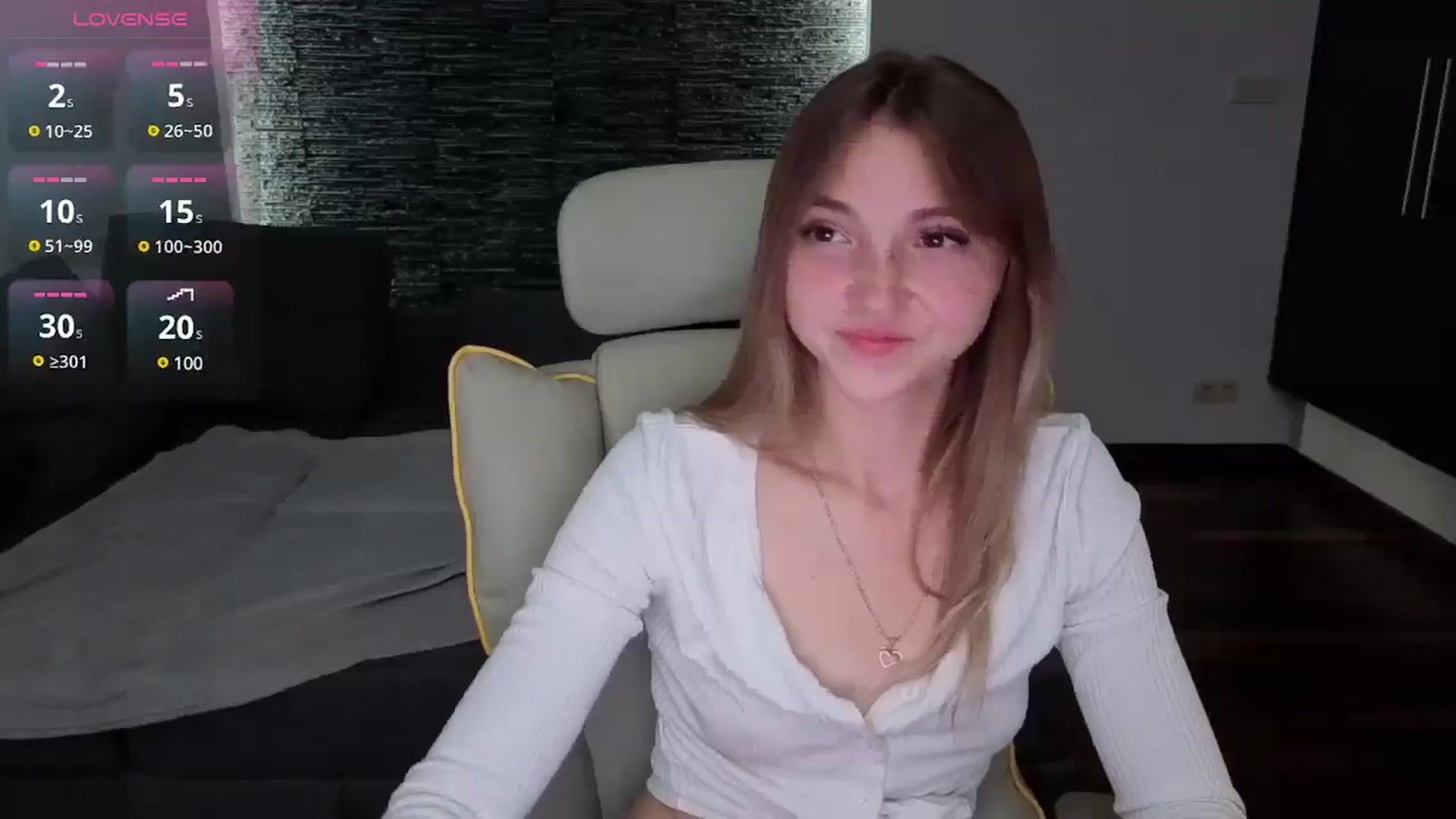 Gallery image thumbnail from Daisyy's myfreecams stream on, 08/03/2025, 18:34 image 7 of 20