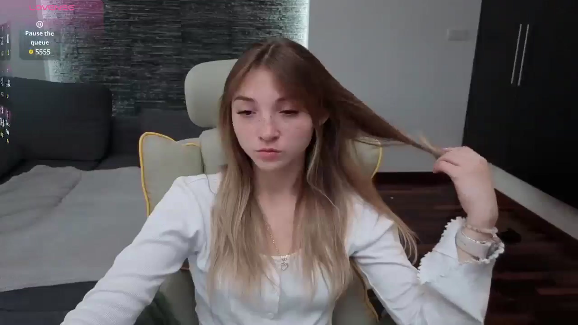 Gallery image thumbnail from Daisyy's myfreecams stream on, 08/04/2025, 12:58 image 7 of 20
