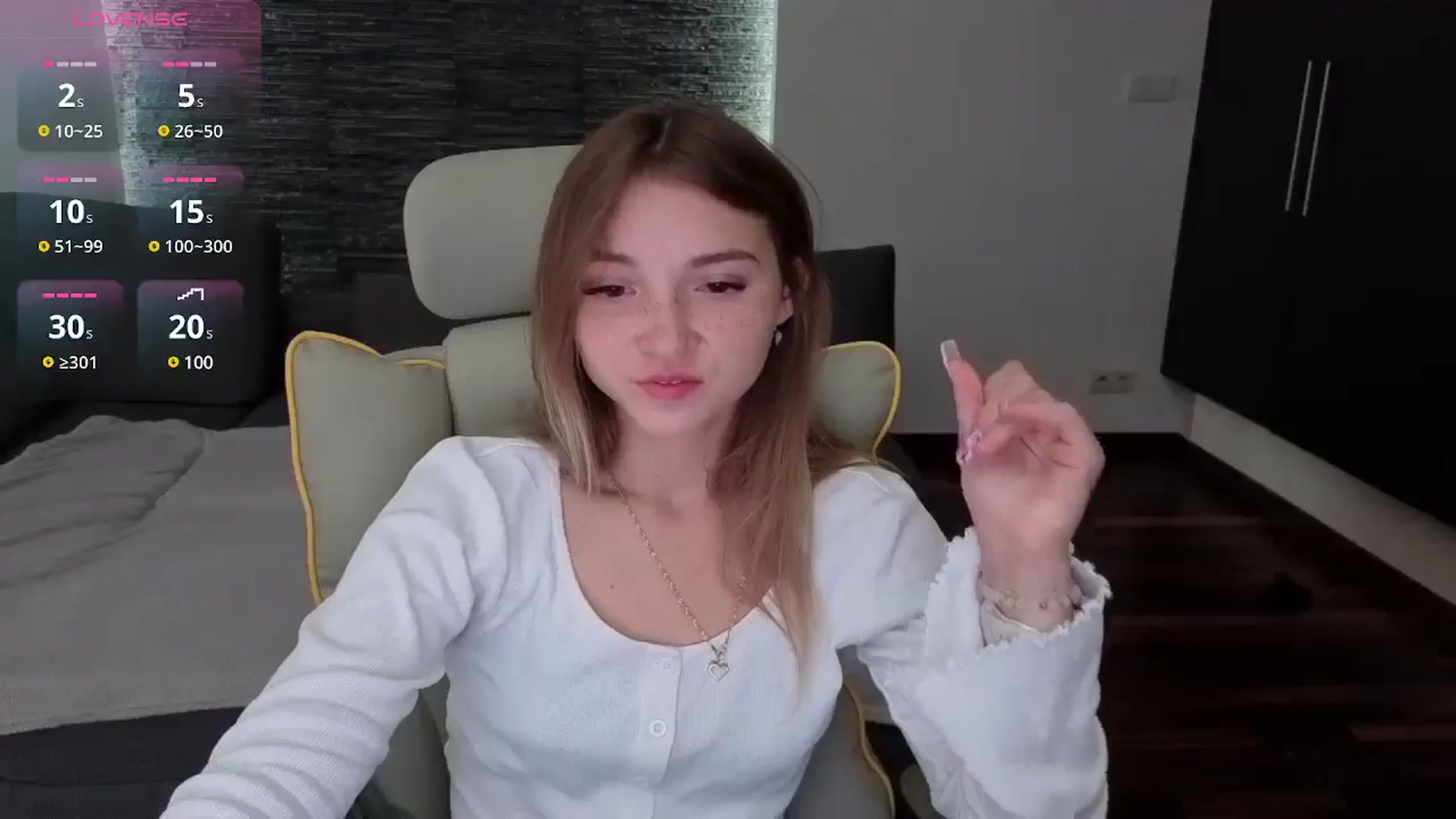 Gallery image thumbnail from Daisyy's myfreecams stream on, 08/04/2025, 12:58 image 19 of 20