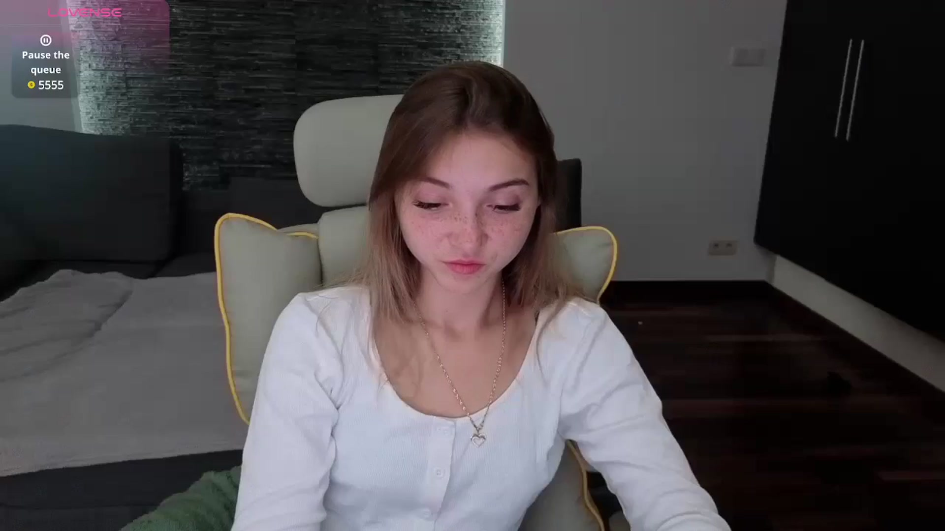 Gallery image thumbnail from Daisyy's myfreecams stream on, 08/04/2025, 12:58 image 13 of 20