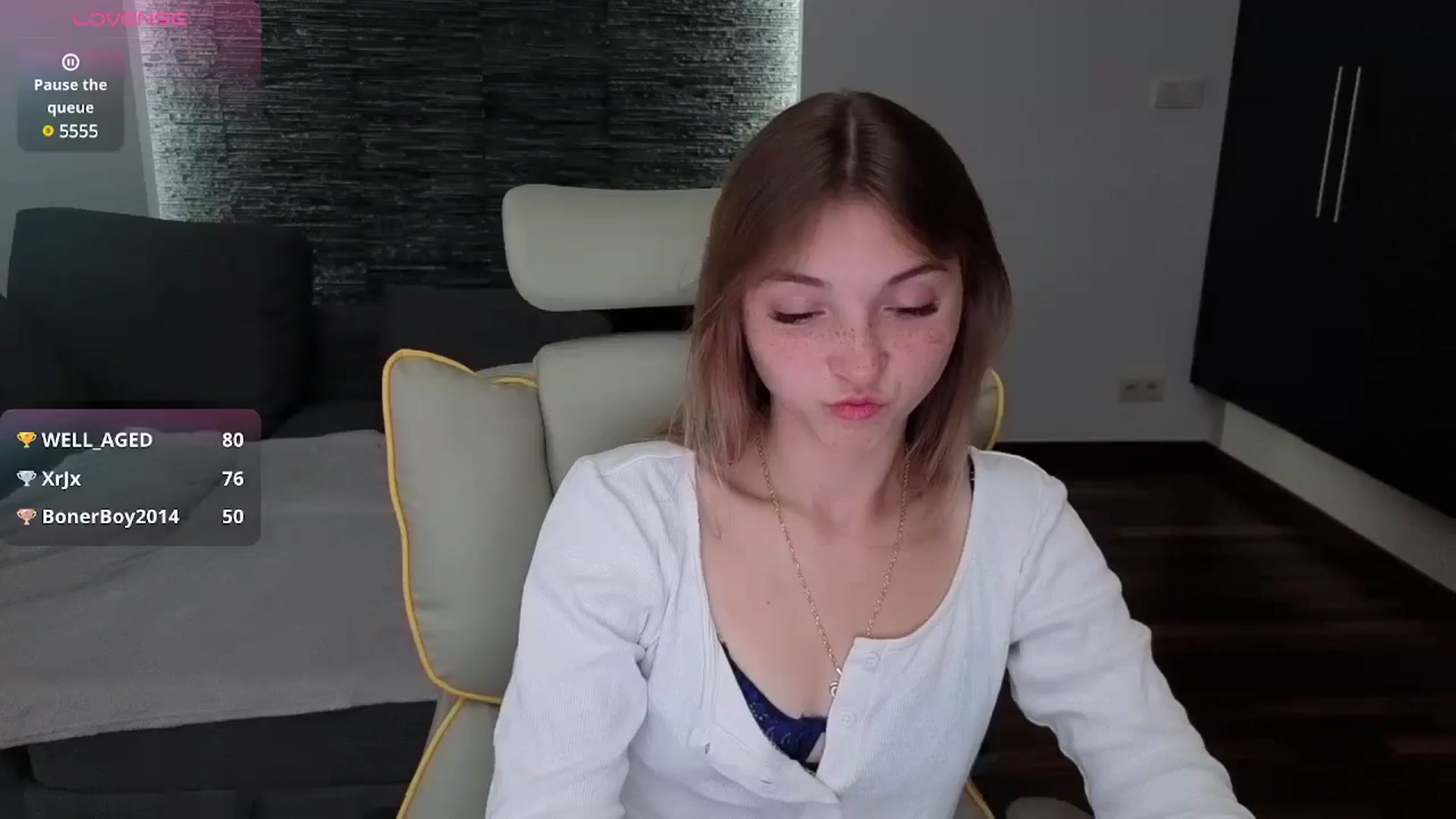 Gallery image thumbnail from Daisyy's myfreecams stream on, 08/04/2025, 16:20 image 8 of 20