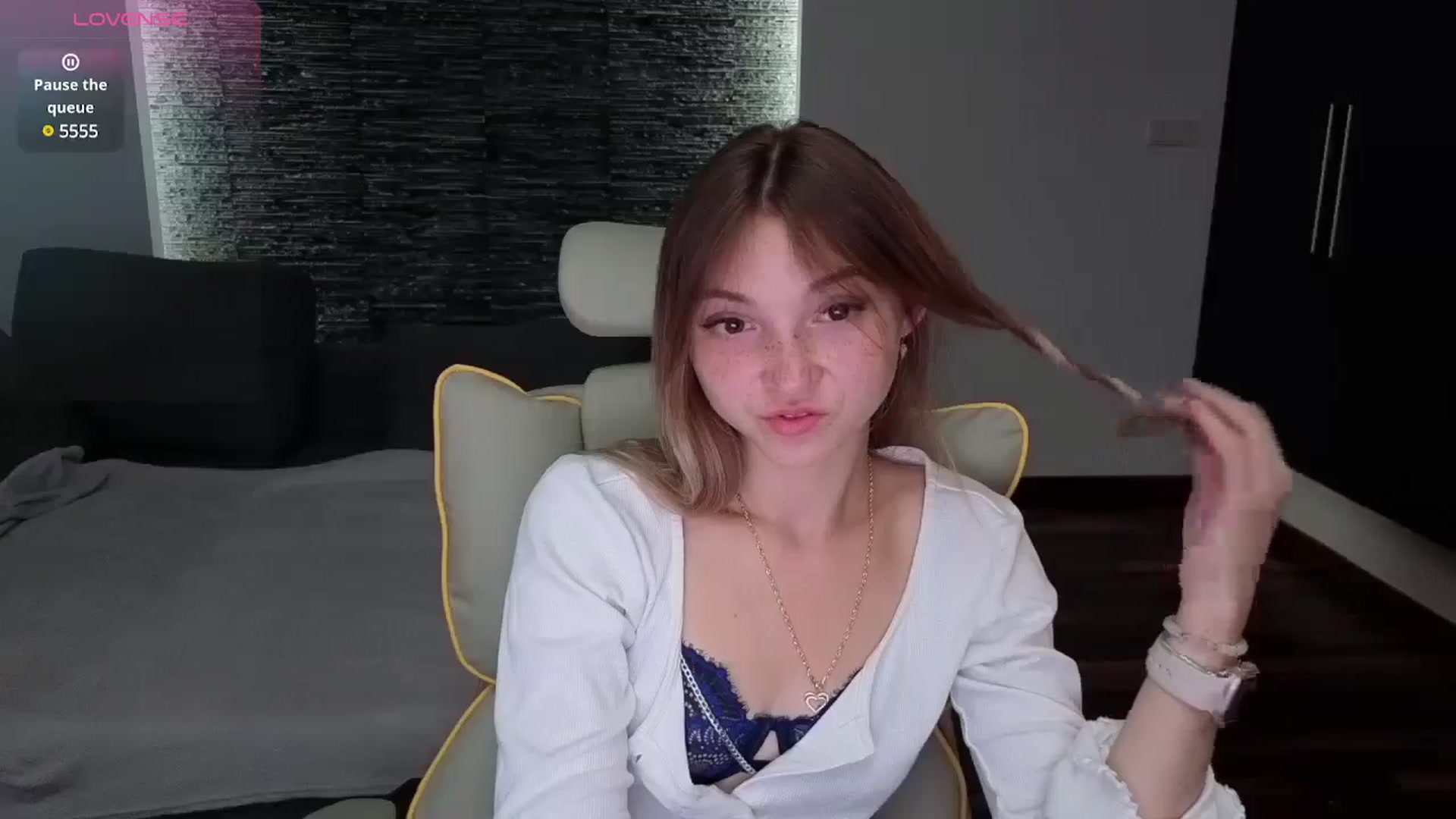Gallery image thumbnail from Daisyy's myfreecams stream on, 08/04/2025, 18:19 image 10 of 20