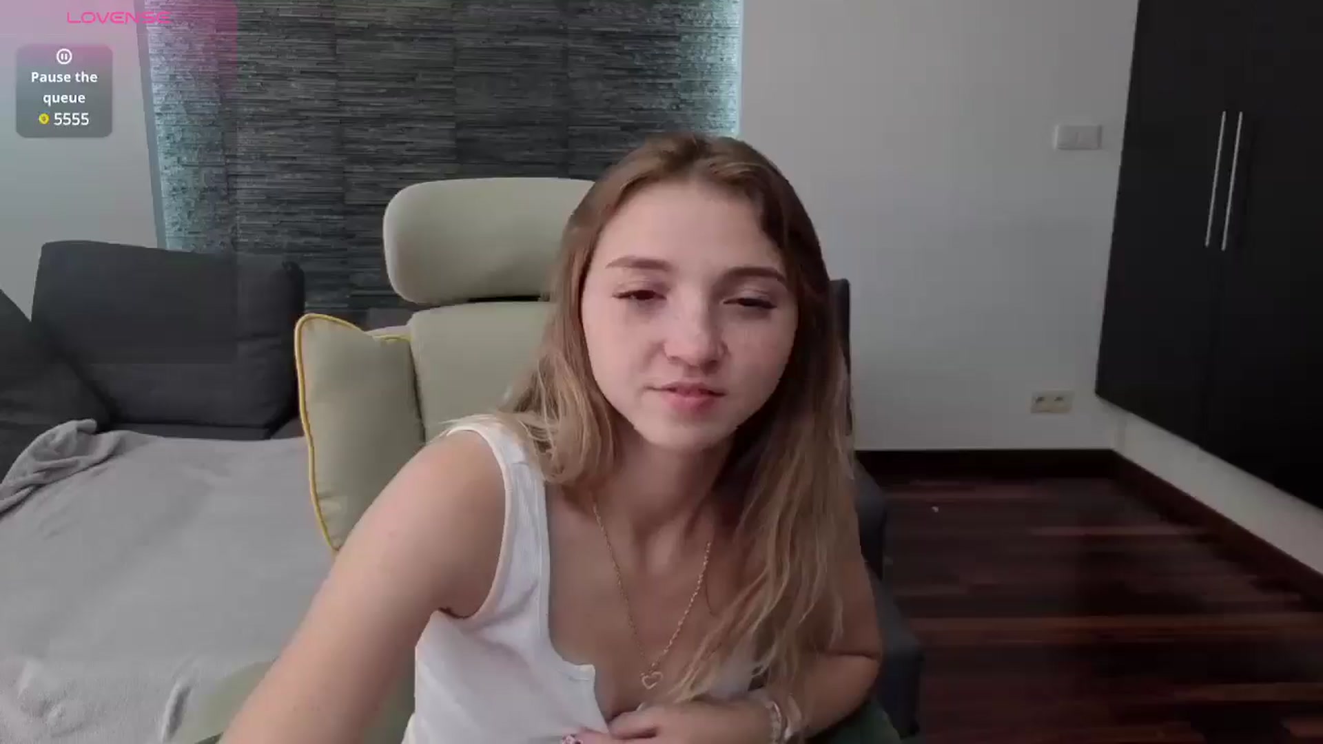 Gallery image thumbnail from Daisyy's myfreecams stream on, 08/05/2025, 13:31 image 12 of 20