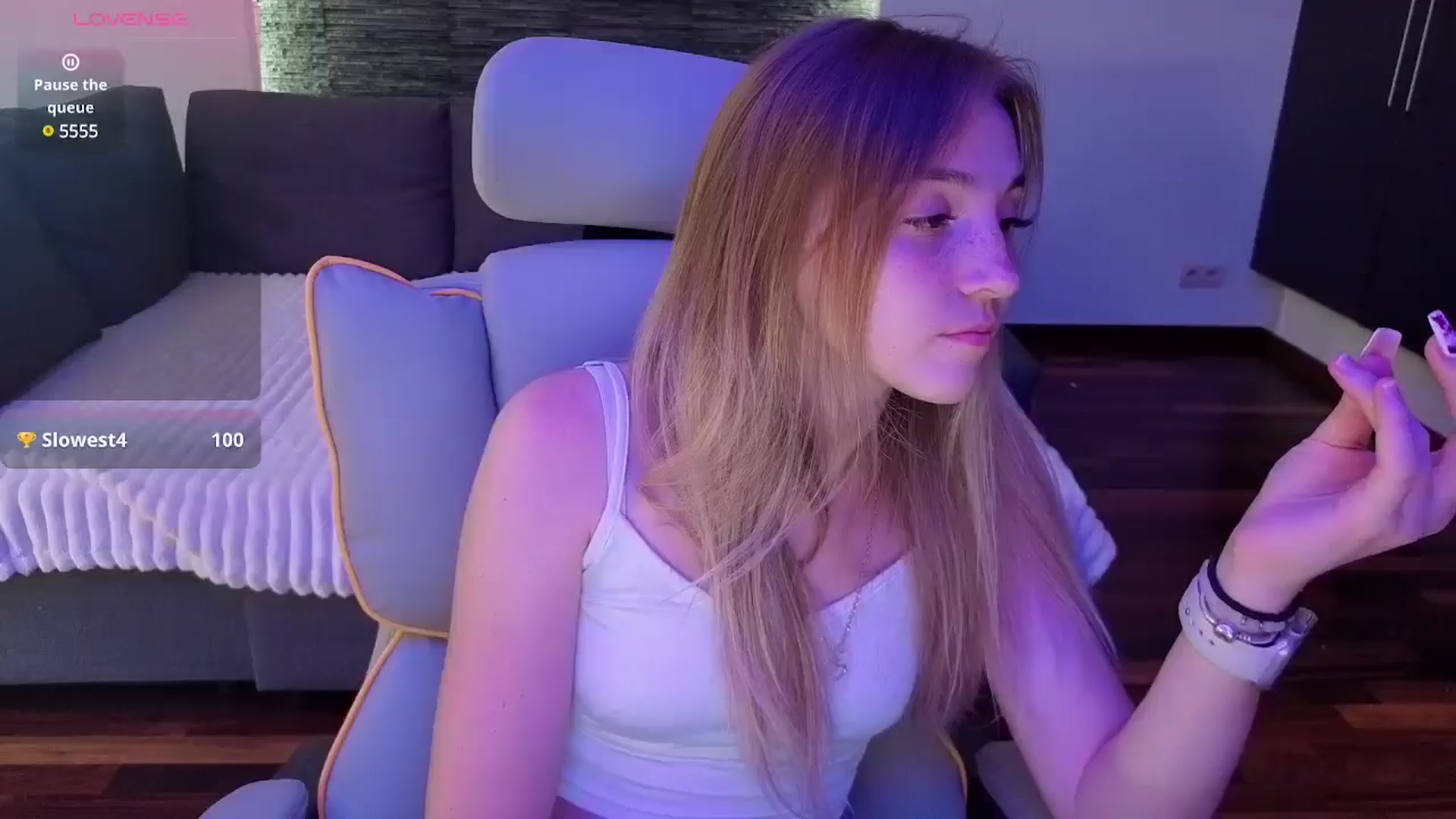 Gallery image thumbnail from Daisyy's myfreecams stream on, 08/07/2025, 14:46 image 16 of 20